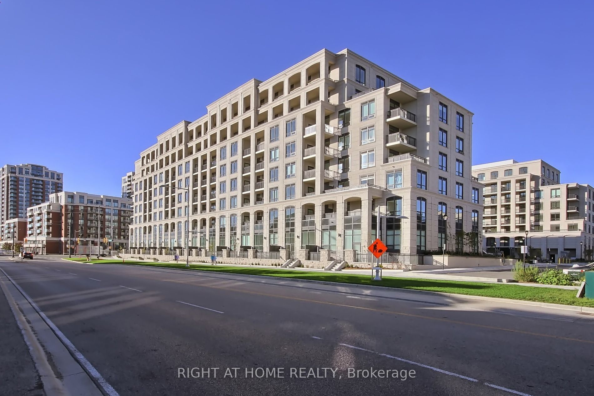 268 Buchanan Dr 501W