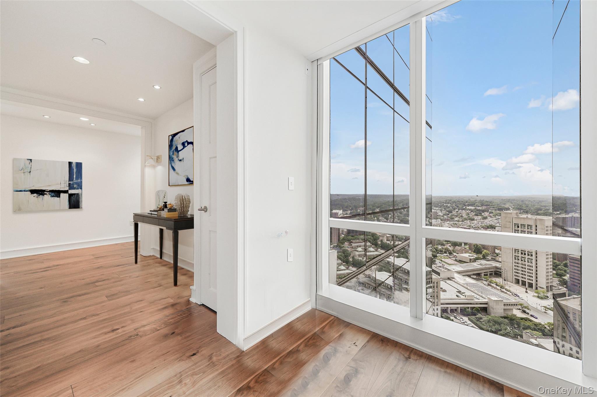 1 Renaissance Square 37B