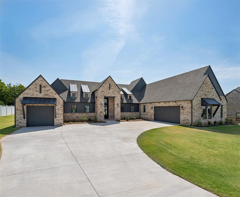 2827 Plan || New STRAIGHT style exterior || TRANSITIONAL interior finishes. EXECUTIVE QUALITY. READY NOW! With over 2,500+ on-time closings and counting, our turnkey experience guarantees exceptional quality at an unbeatable value. Our commitment to quality includes completing 1,200+ checklist items during construction, 100+ hours of detailed punch out prior to closing, and experienced warranty service after closing.