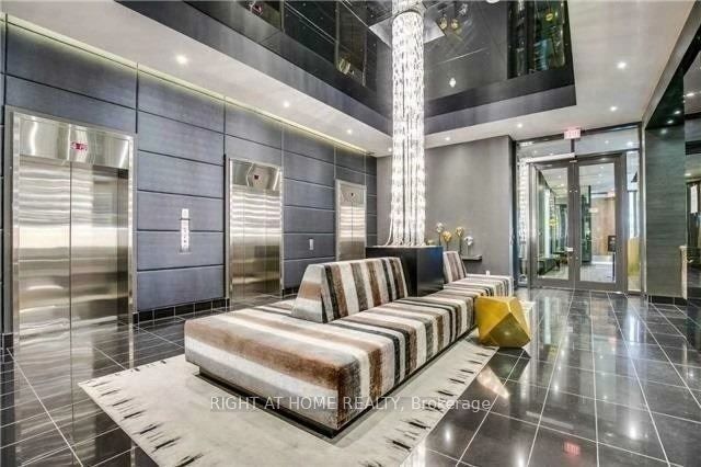 290 W Adelaide St 3212