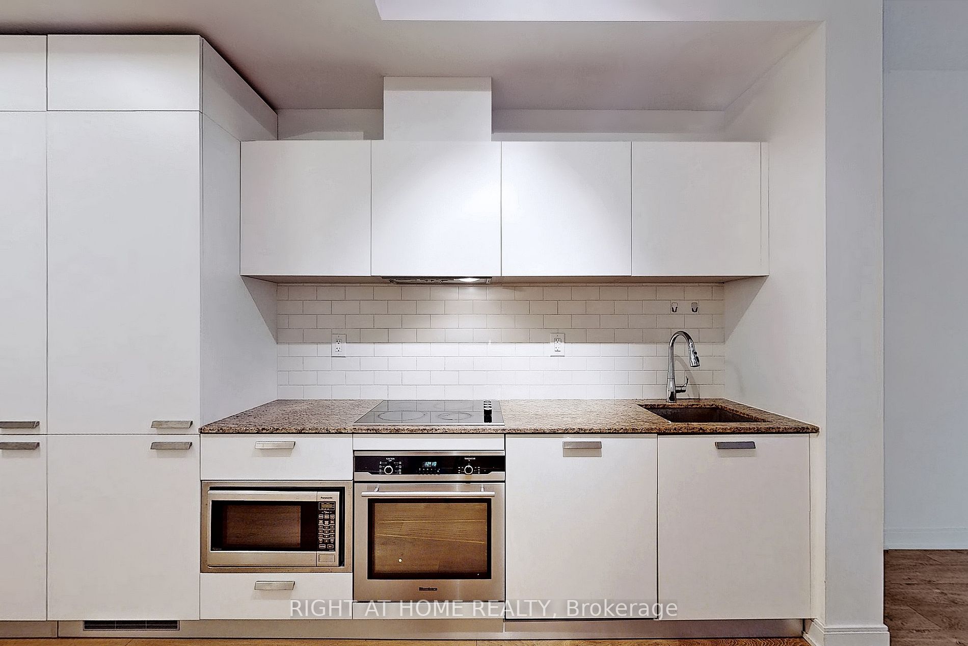 50 E Charles St 2607
