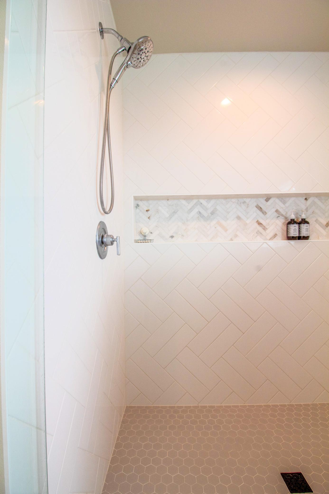 8825 Meadowlark Parkway