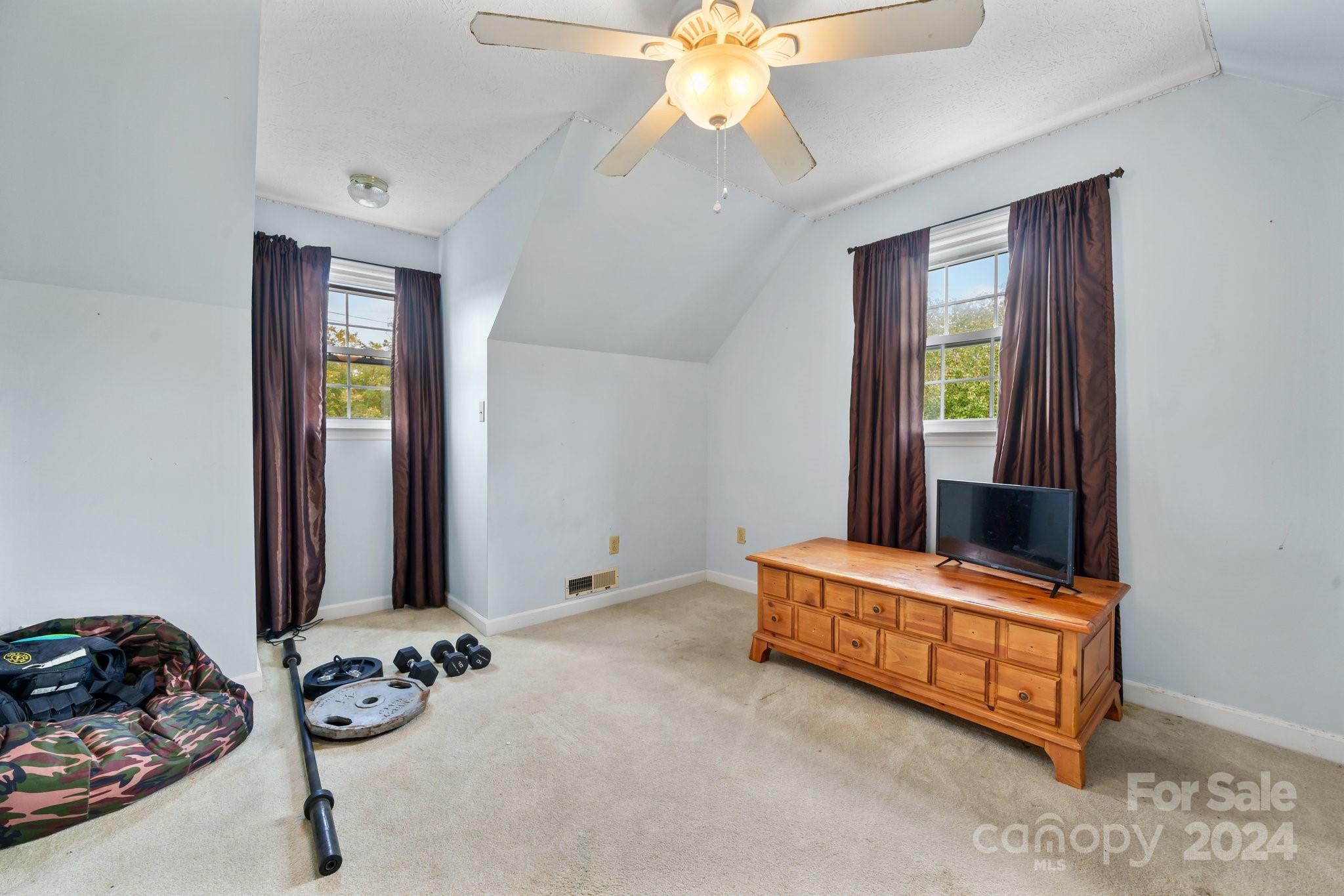 2461 Walt Arney Road
