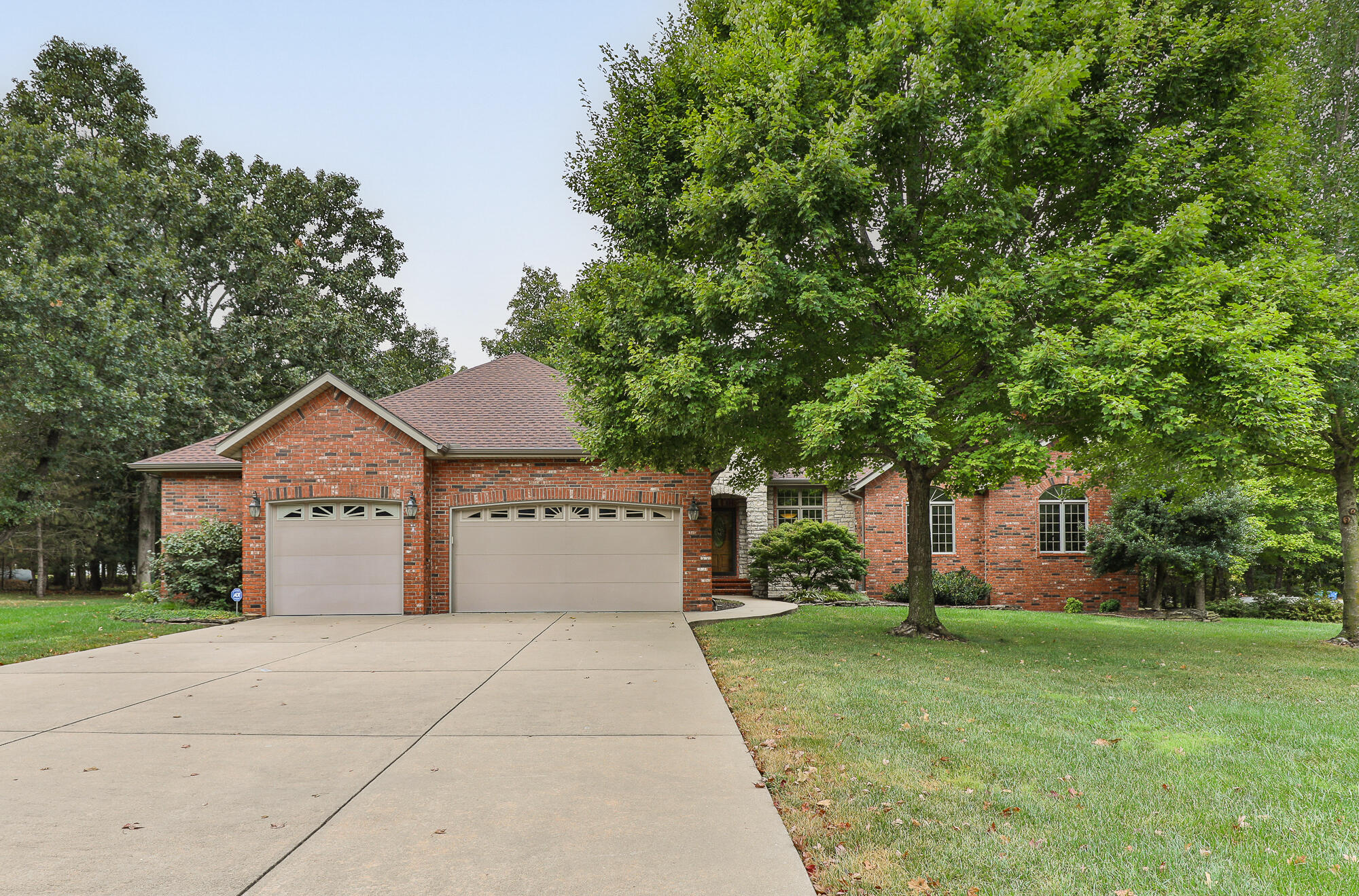 5265 N Missouri Oak Trail