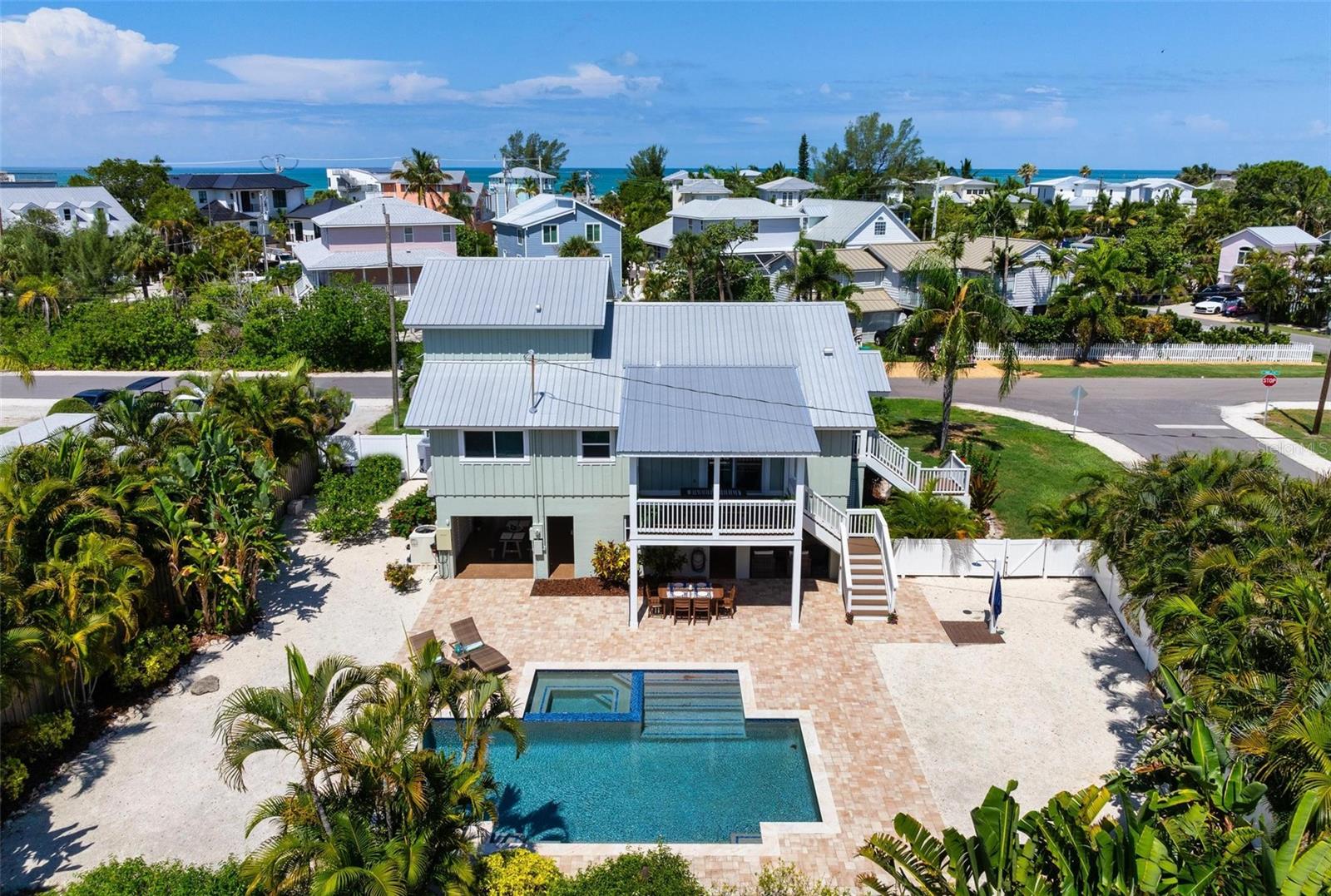 301 Iris Street
