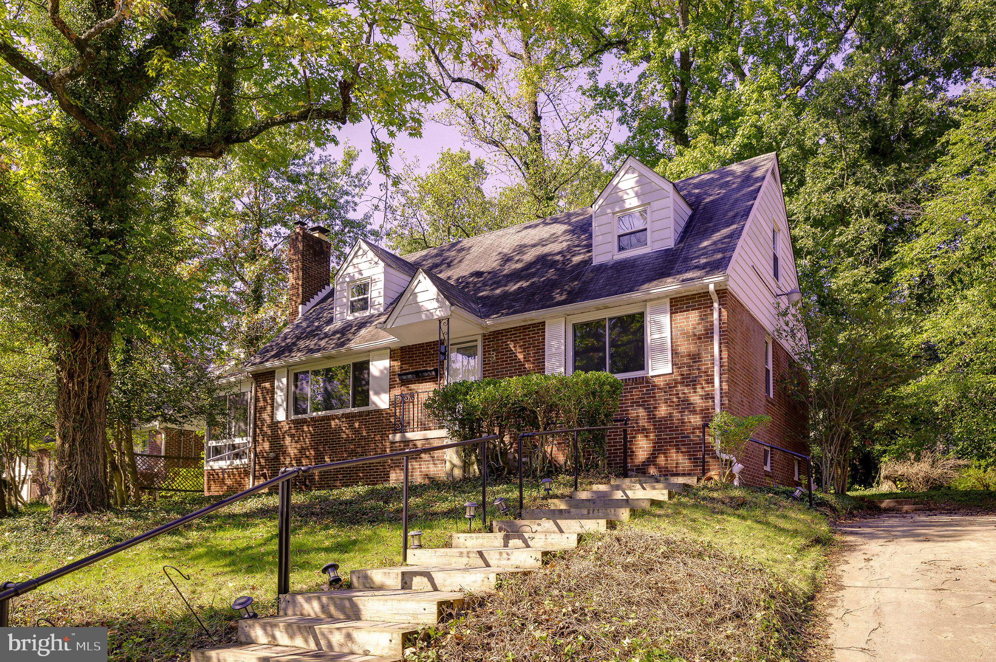 3 Lakeside Drive