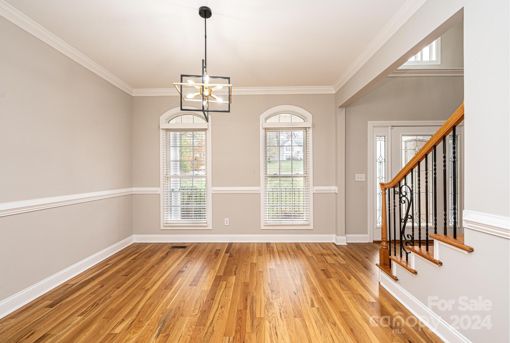 1021 38th Avenue NE 30