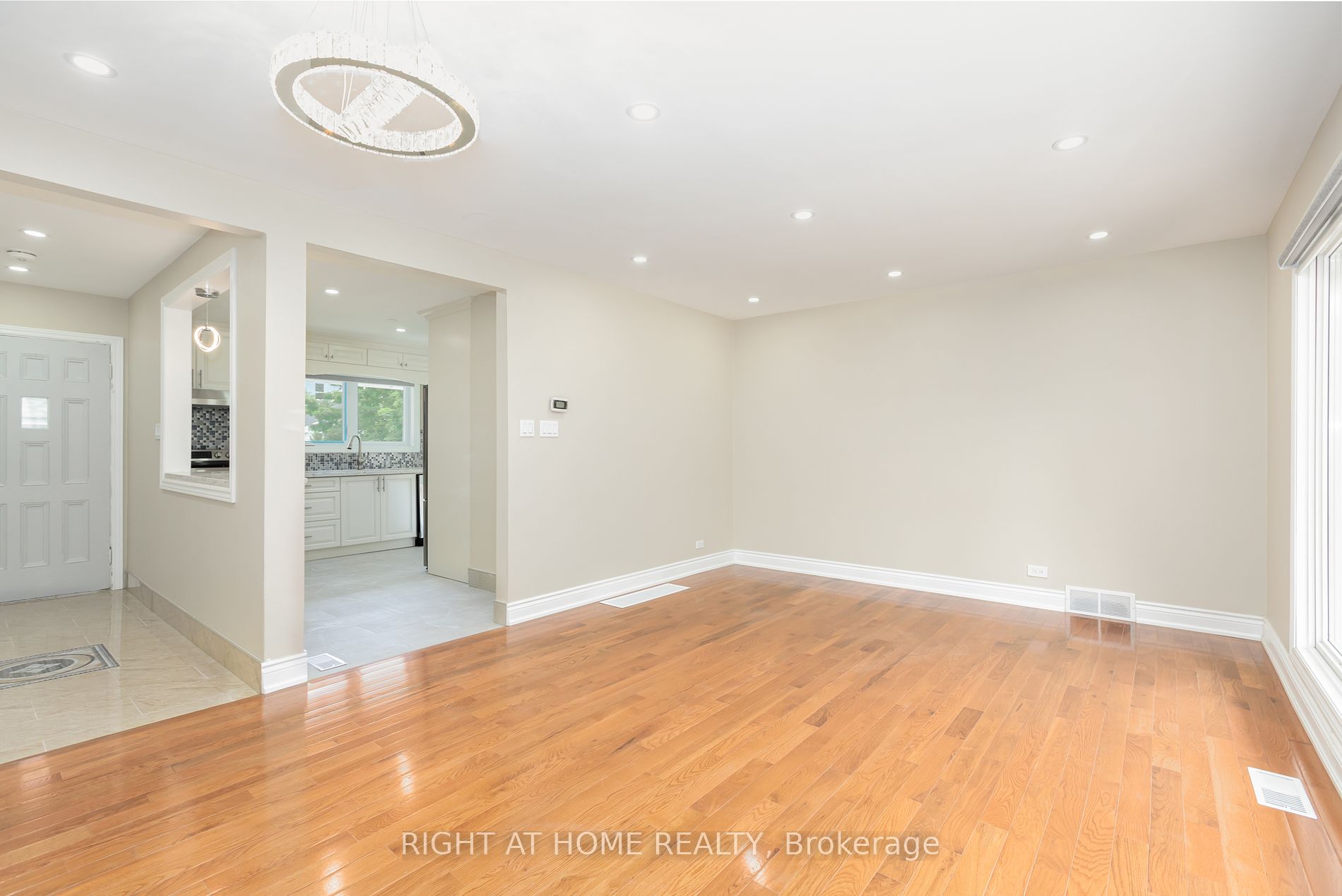 228 Greenwood Ave