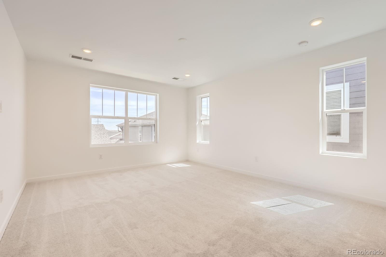 2138 S Haleyville Way