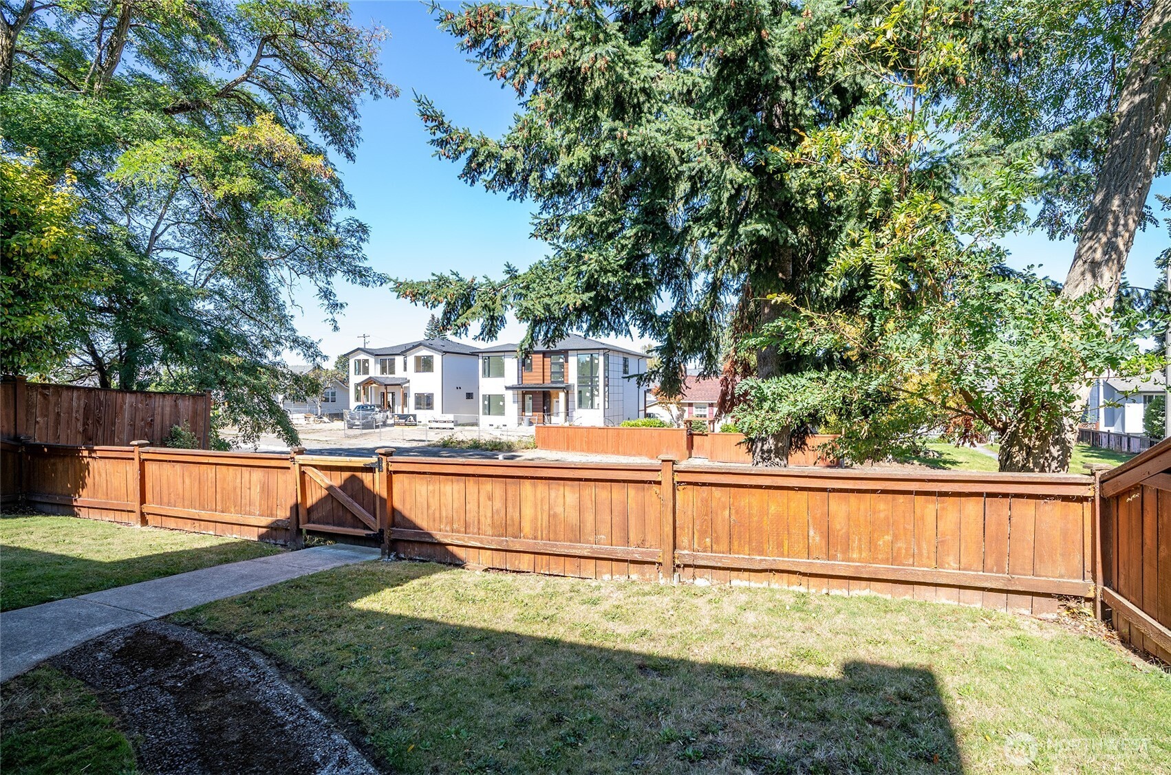 5210 N 46th Street