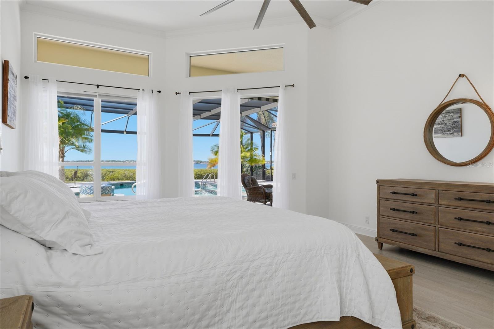 3121 Rivershore Lane