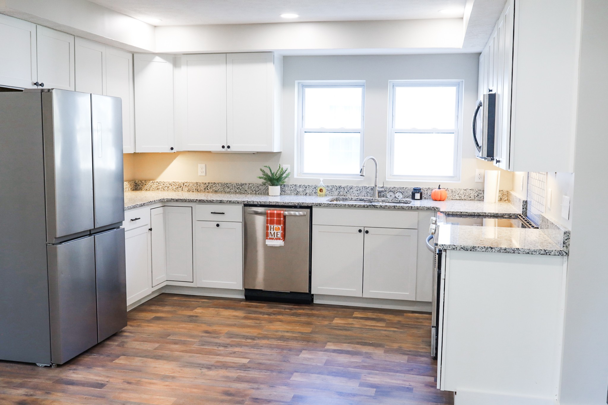 413 E Main St
