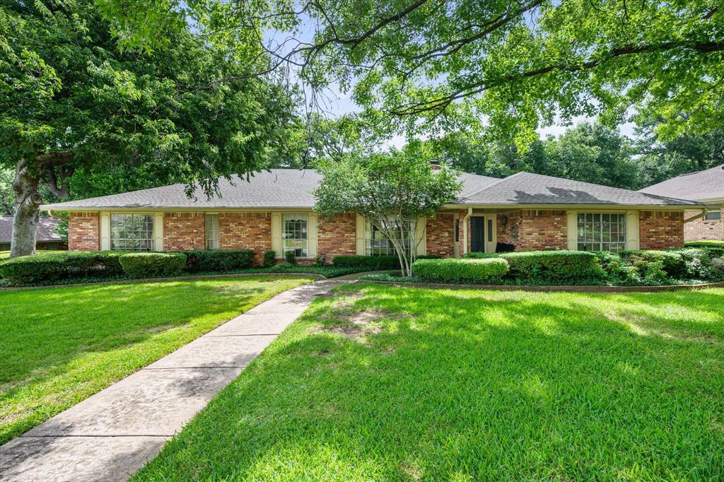 1101 Greenbriar Lane
