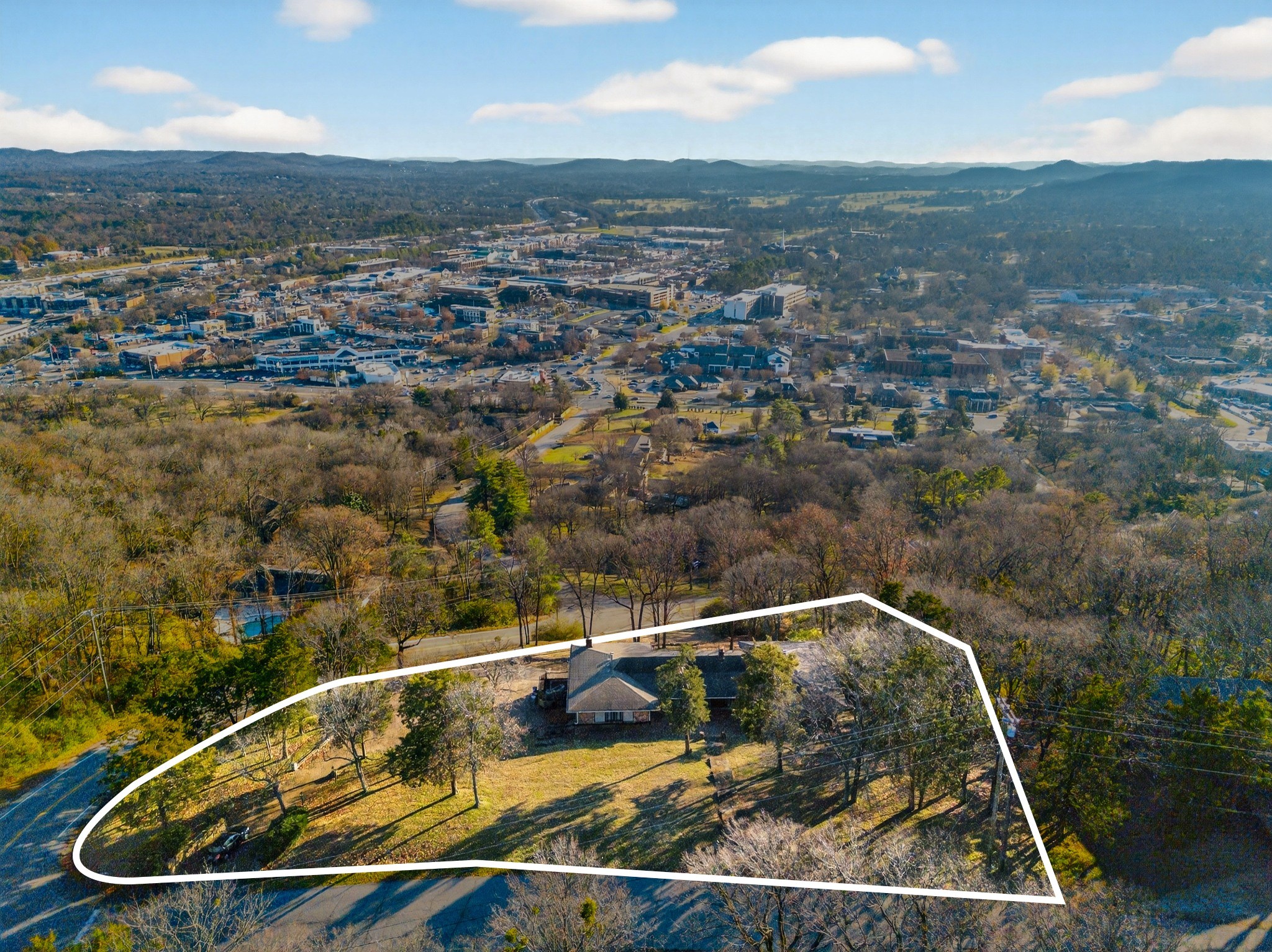 833 W Hillview Dr — sold June 1, 2026