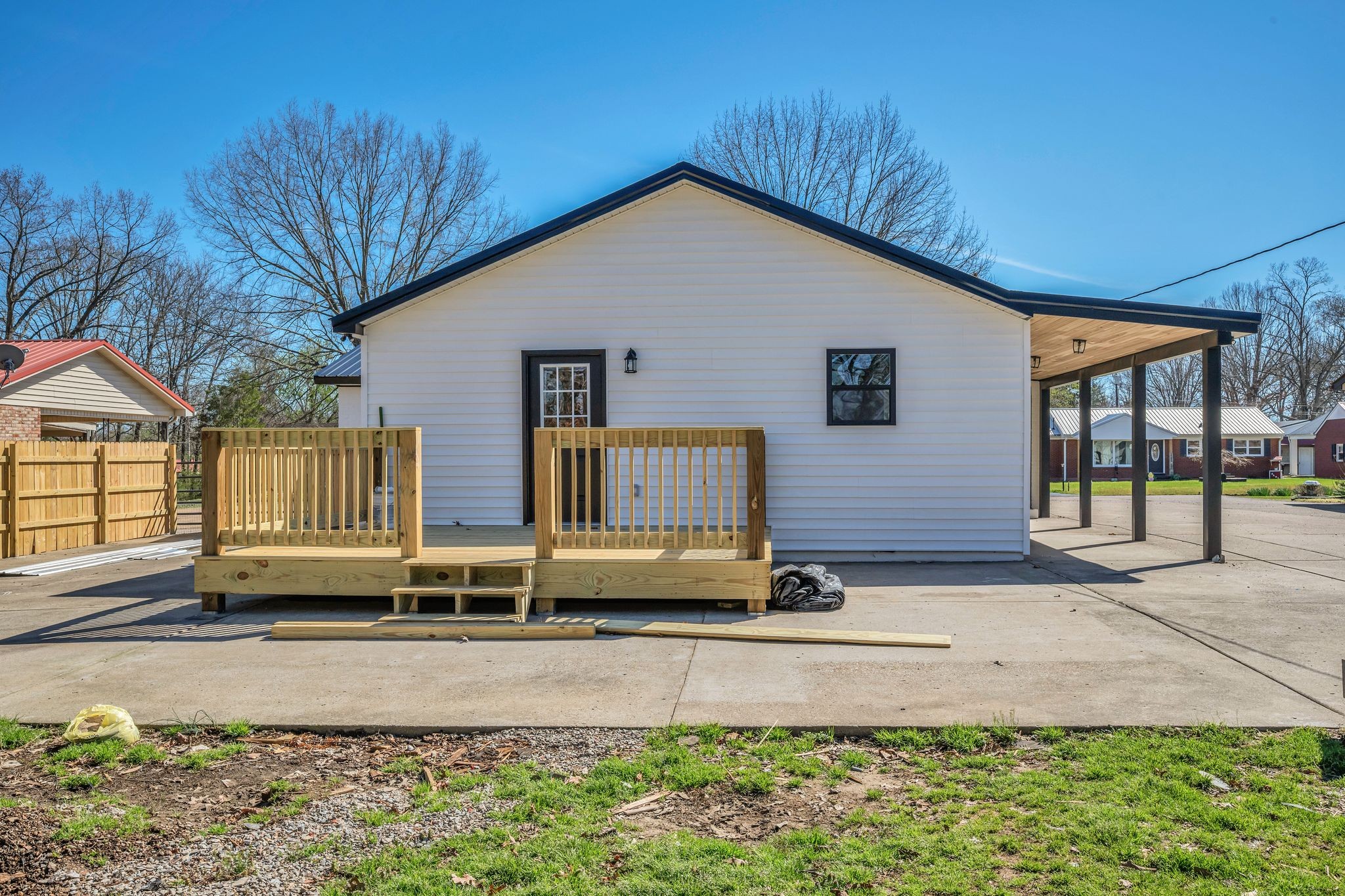 435 Carman Ave