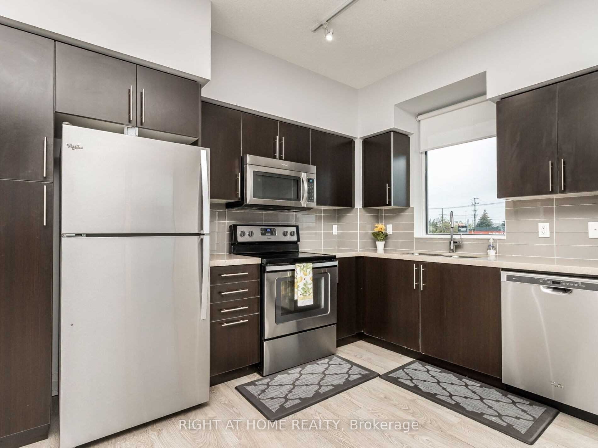 65 Speers Rd 203