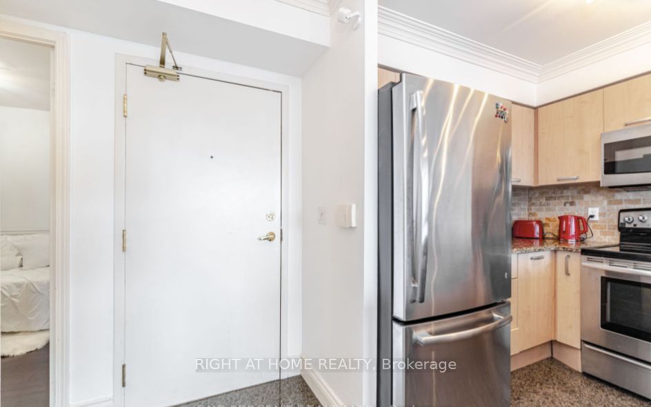 55 Harrison Garden Blvd 703