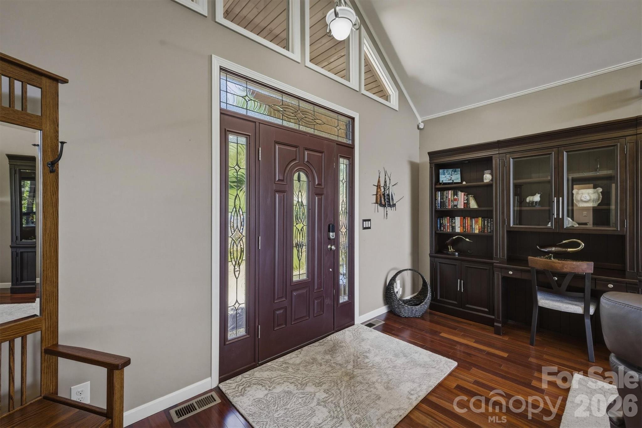 315 Lakeview Trail