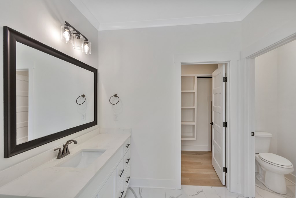 304 Abercrombie Point