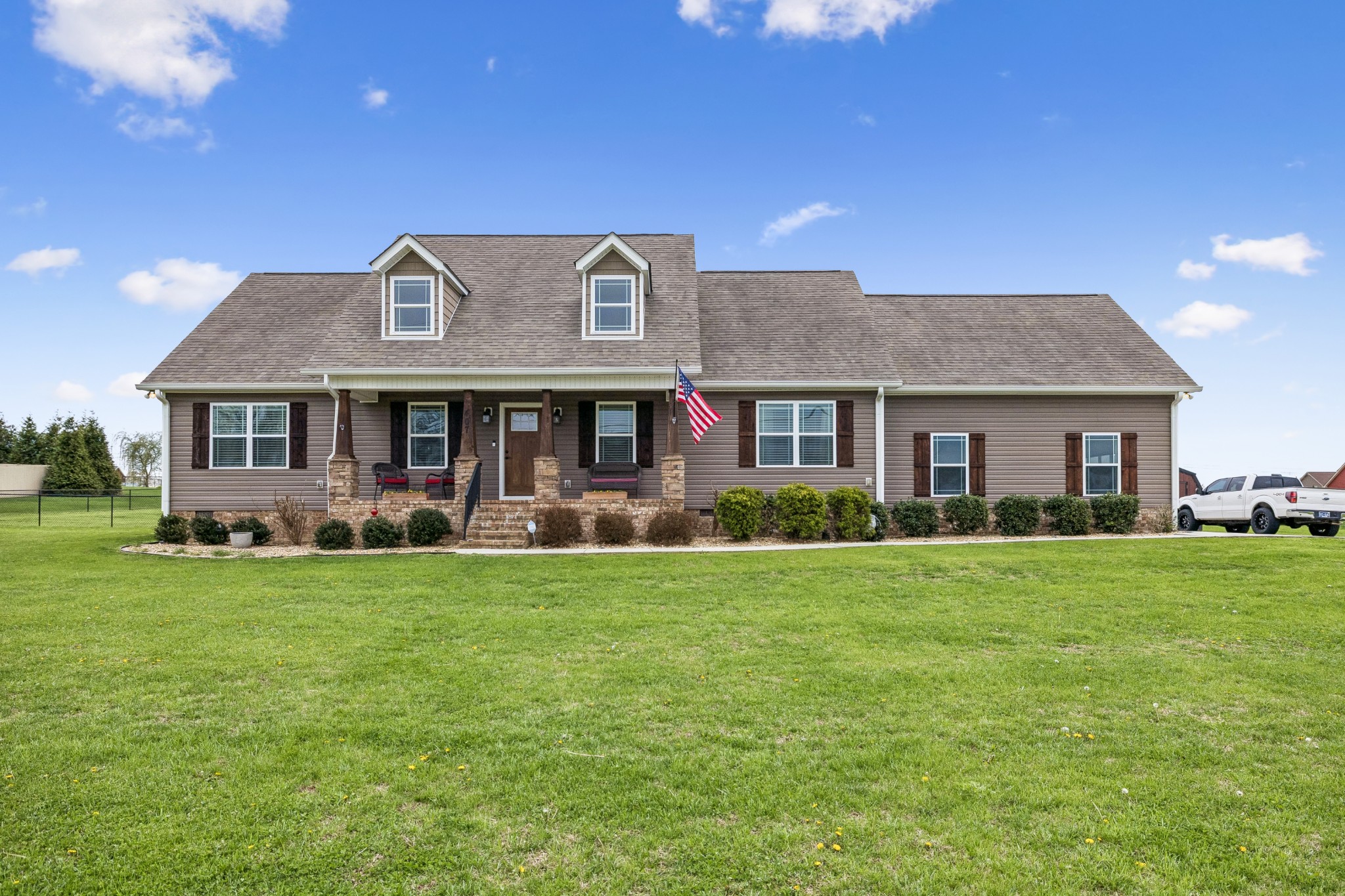 407 Richland Farms Dr — sold