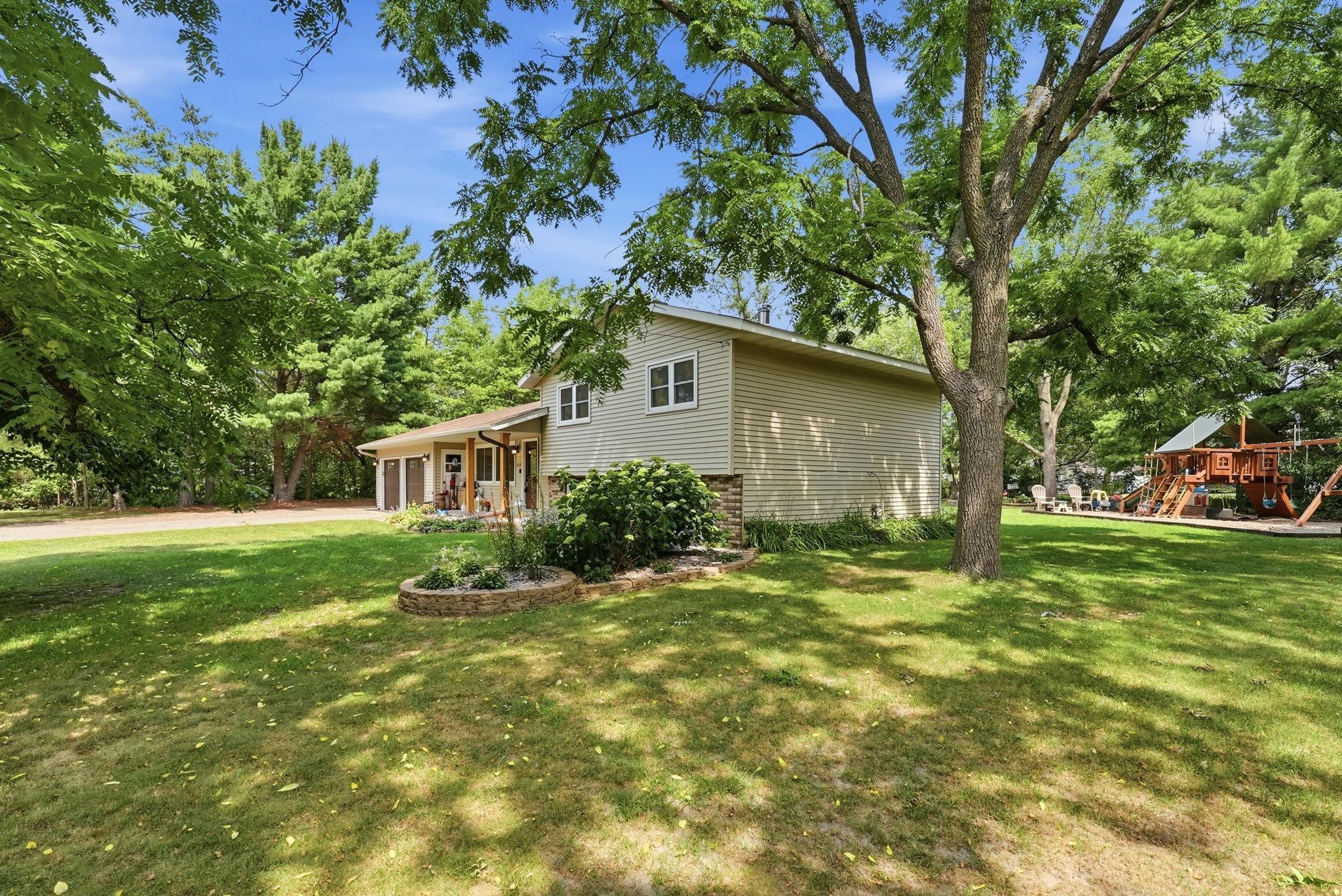 214 Highview Drive W