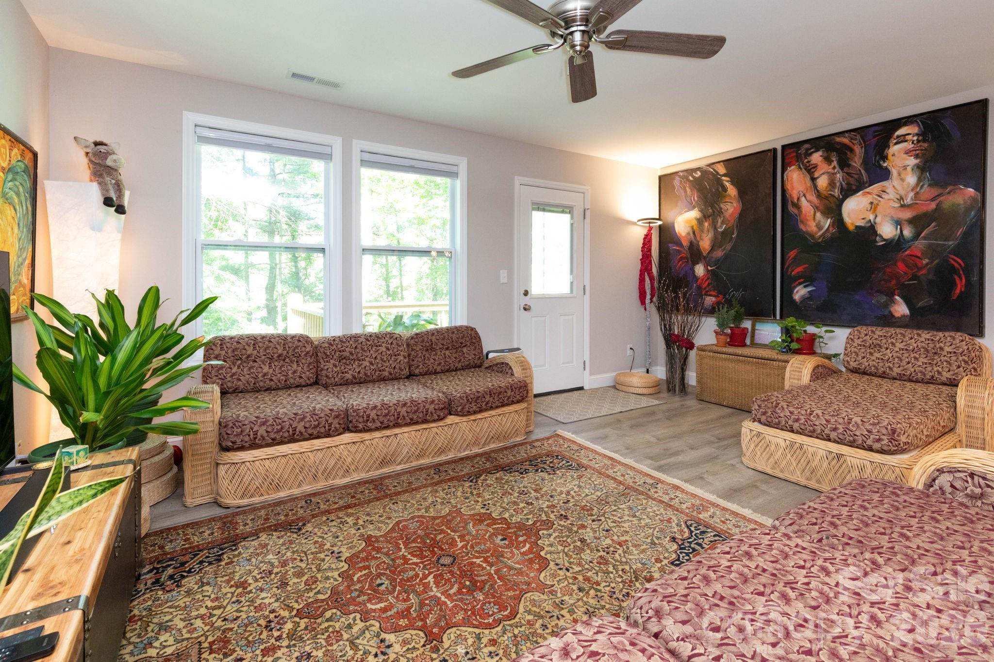 30 Edmond Woods Place