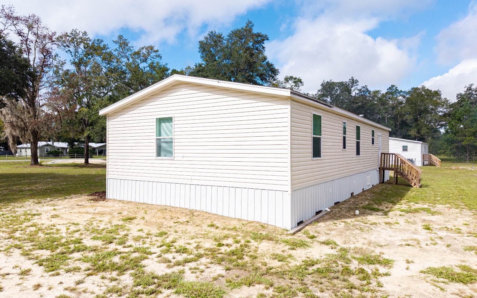 305 NW Ivy Gln