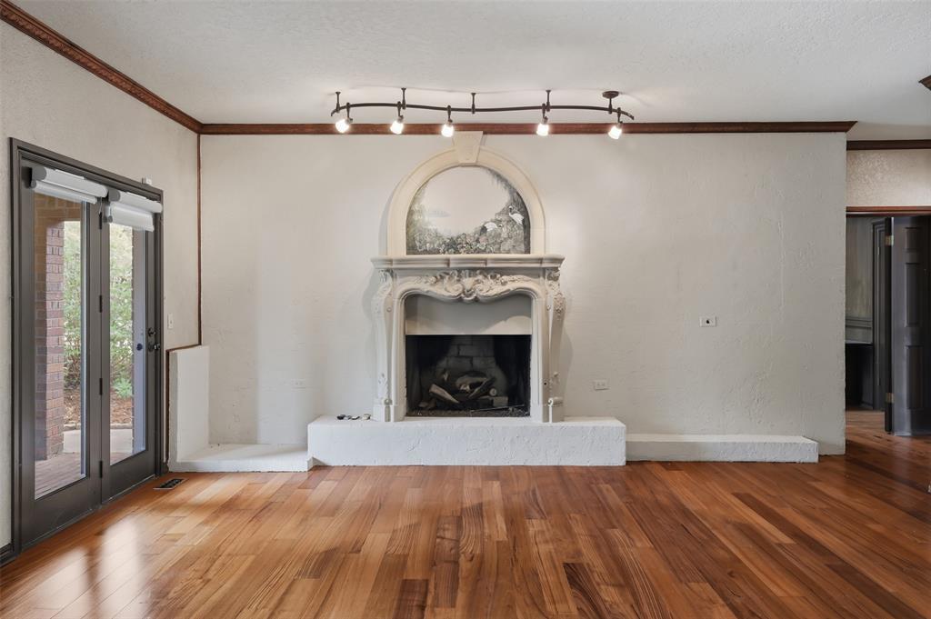8204 Brownsville Lane