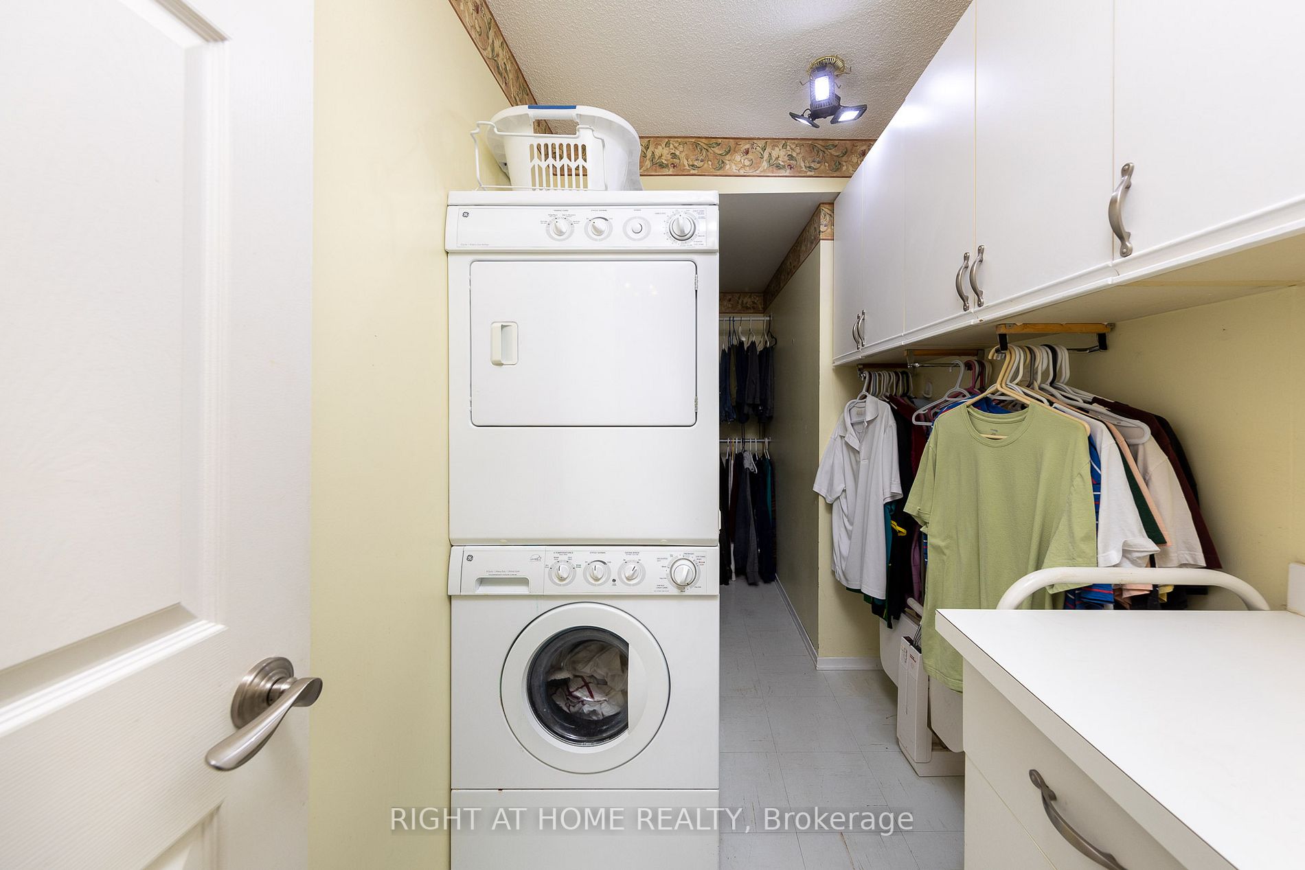 20 W Harding Blvd 216