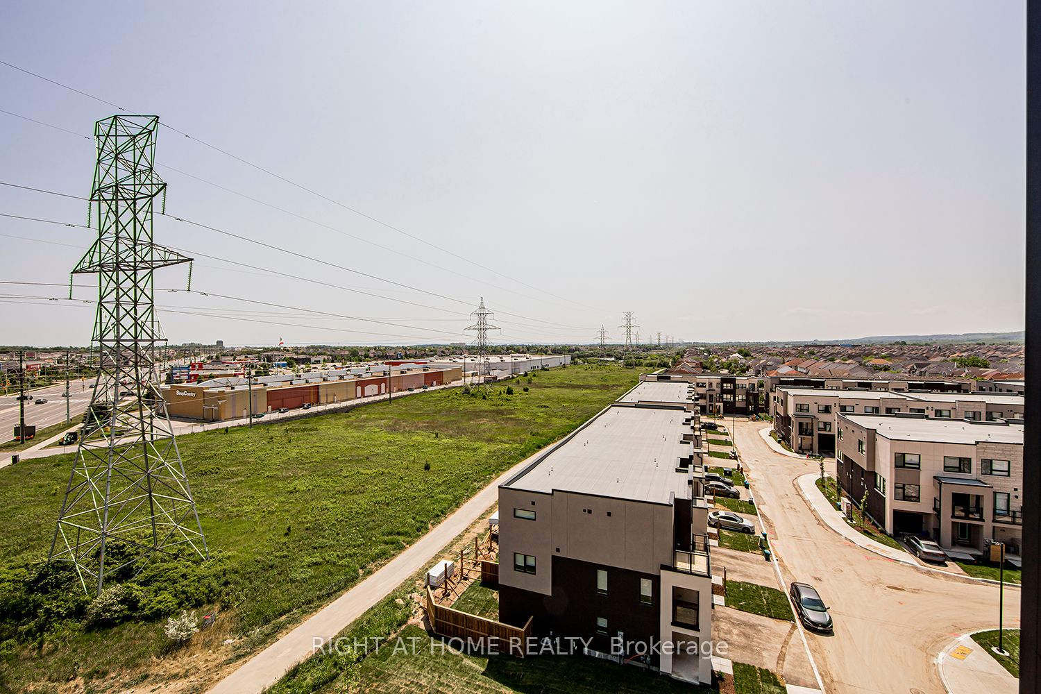 3200 Dakota Common Way B714