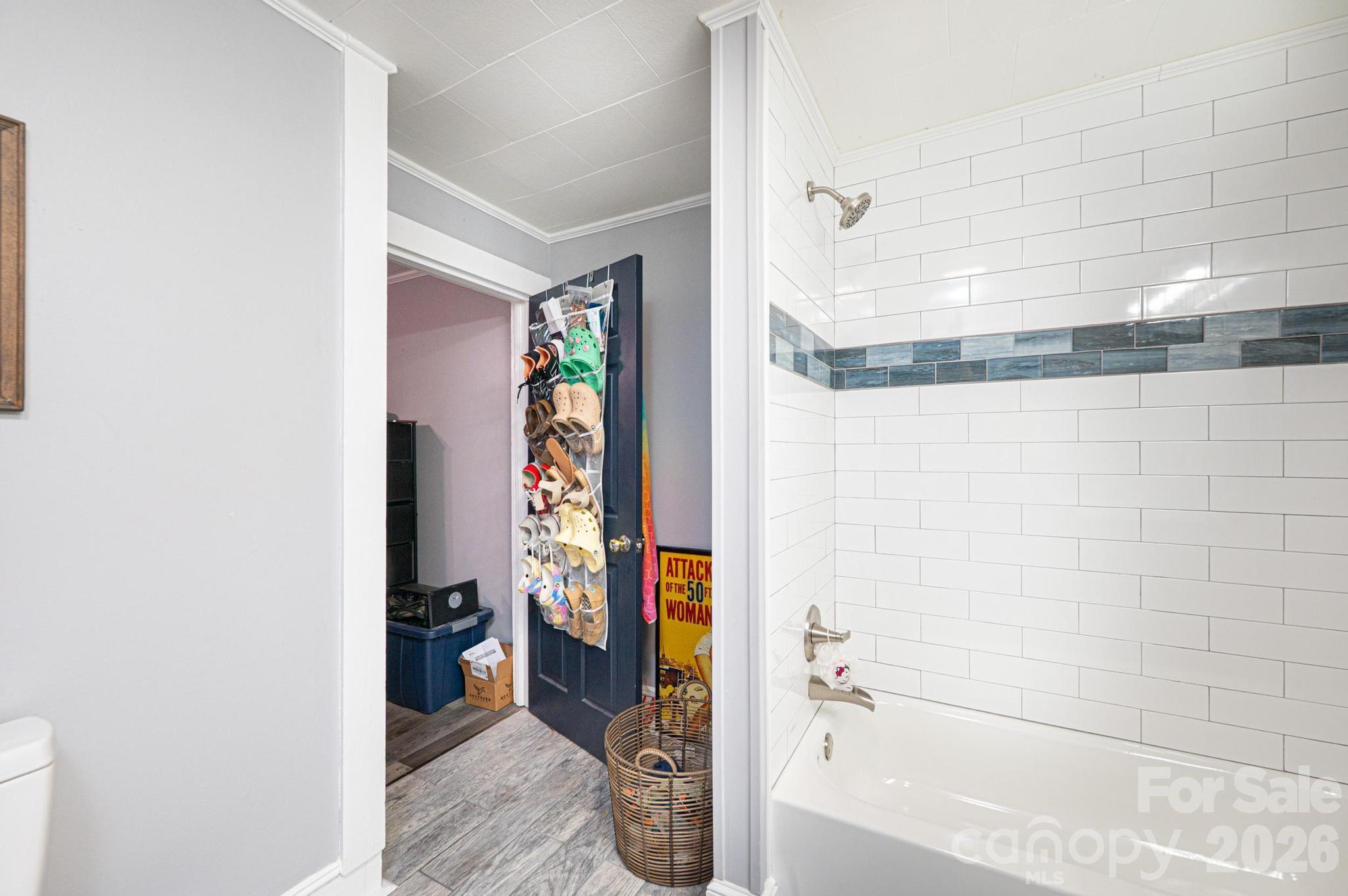 224 Broadway Street NW