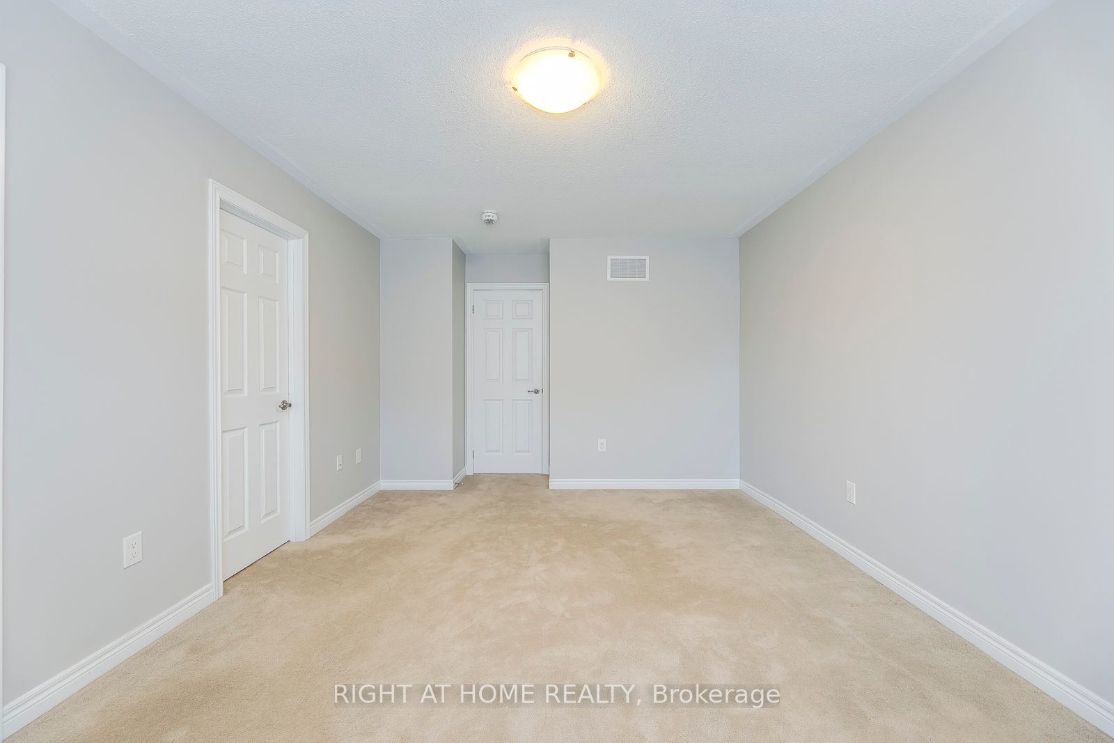121 Orchardcroft Rd