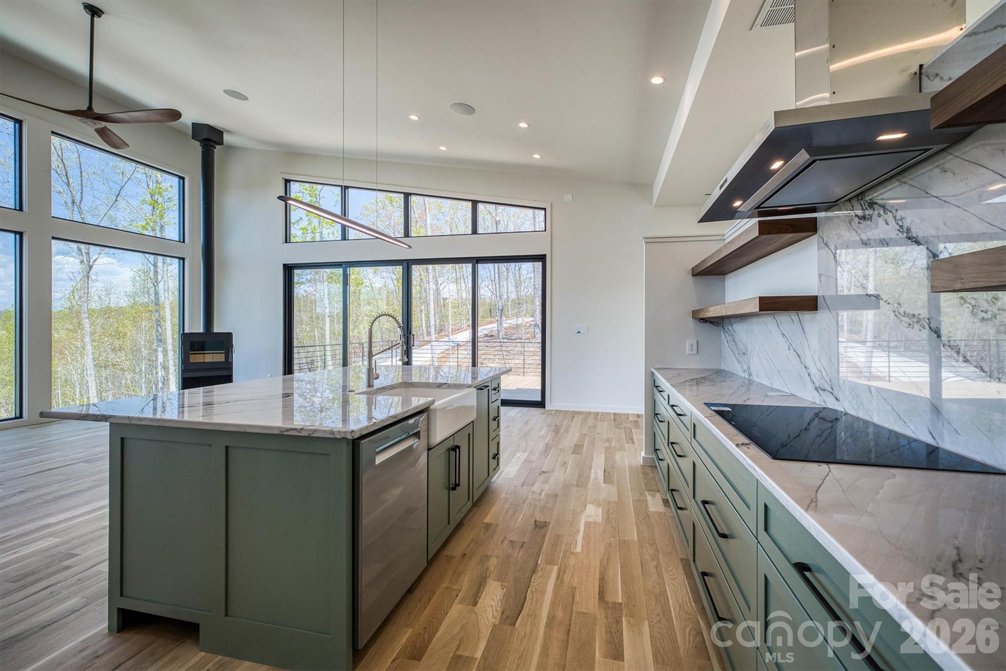 463 Summit Trail