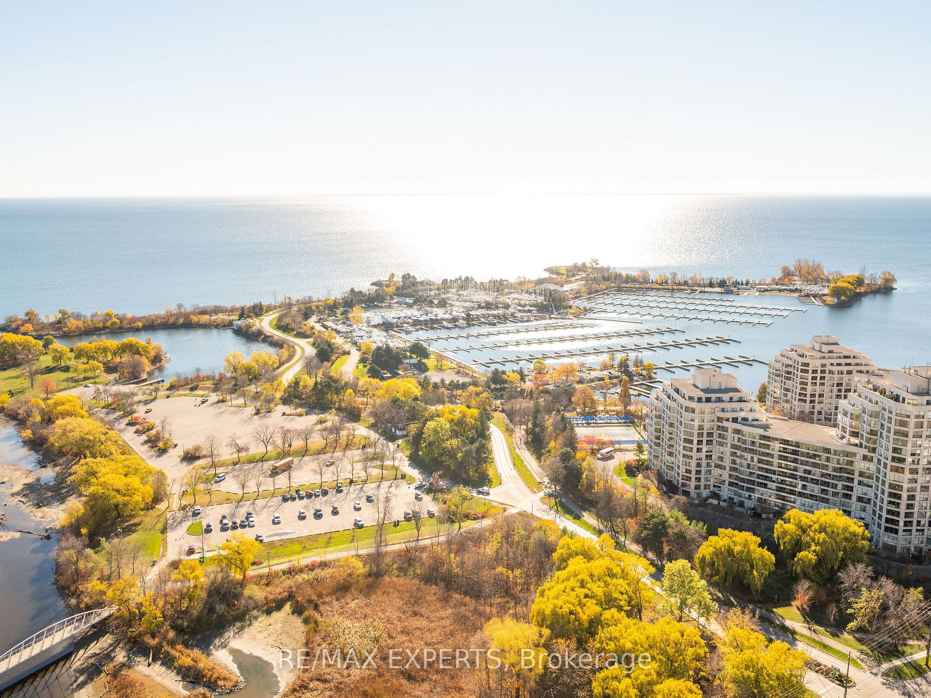 2212 W Lake Shore Blvd 4001