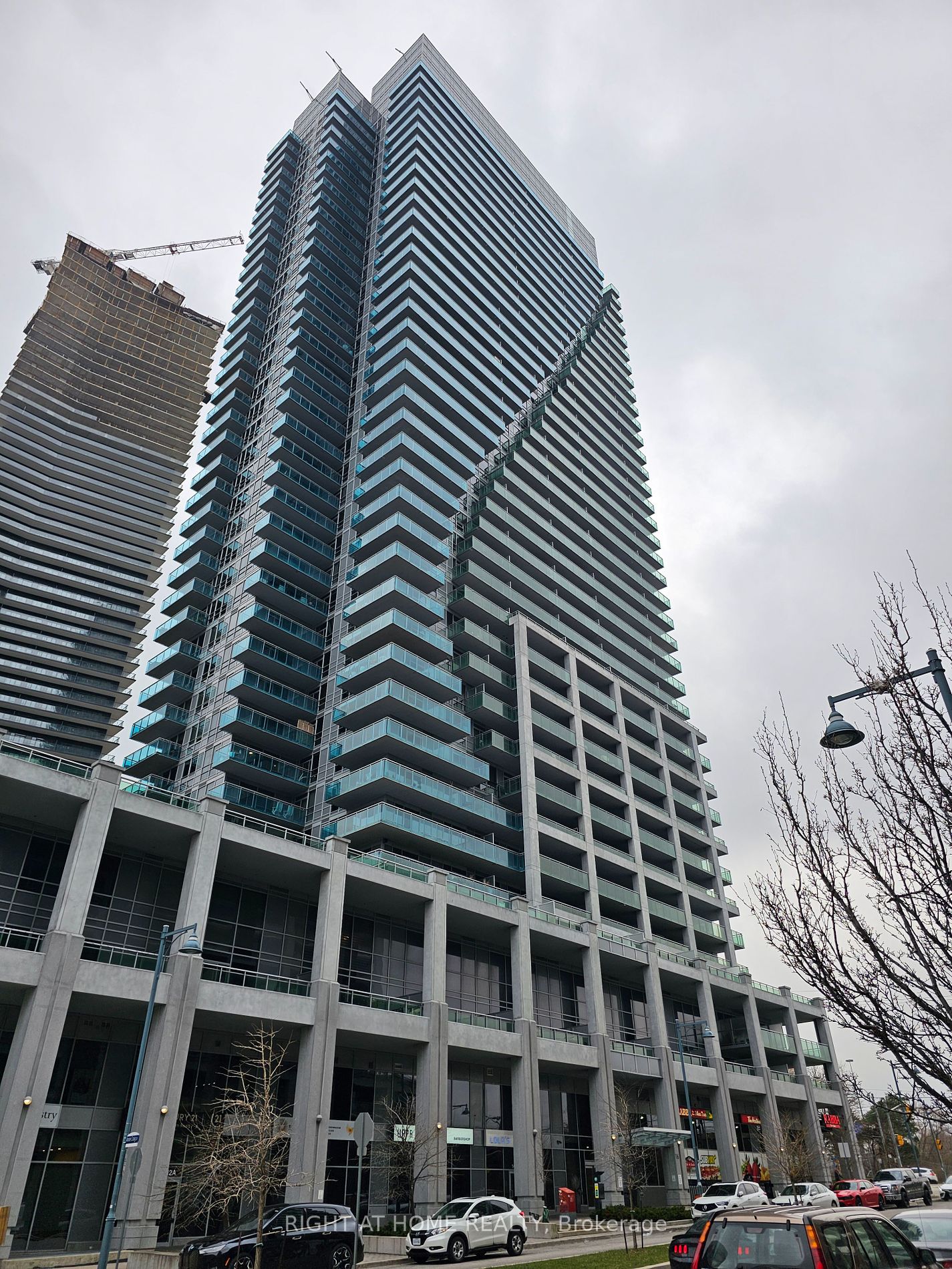 16 E Brookers Lane 1404