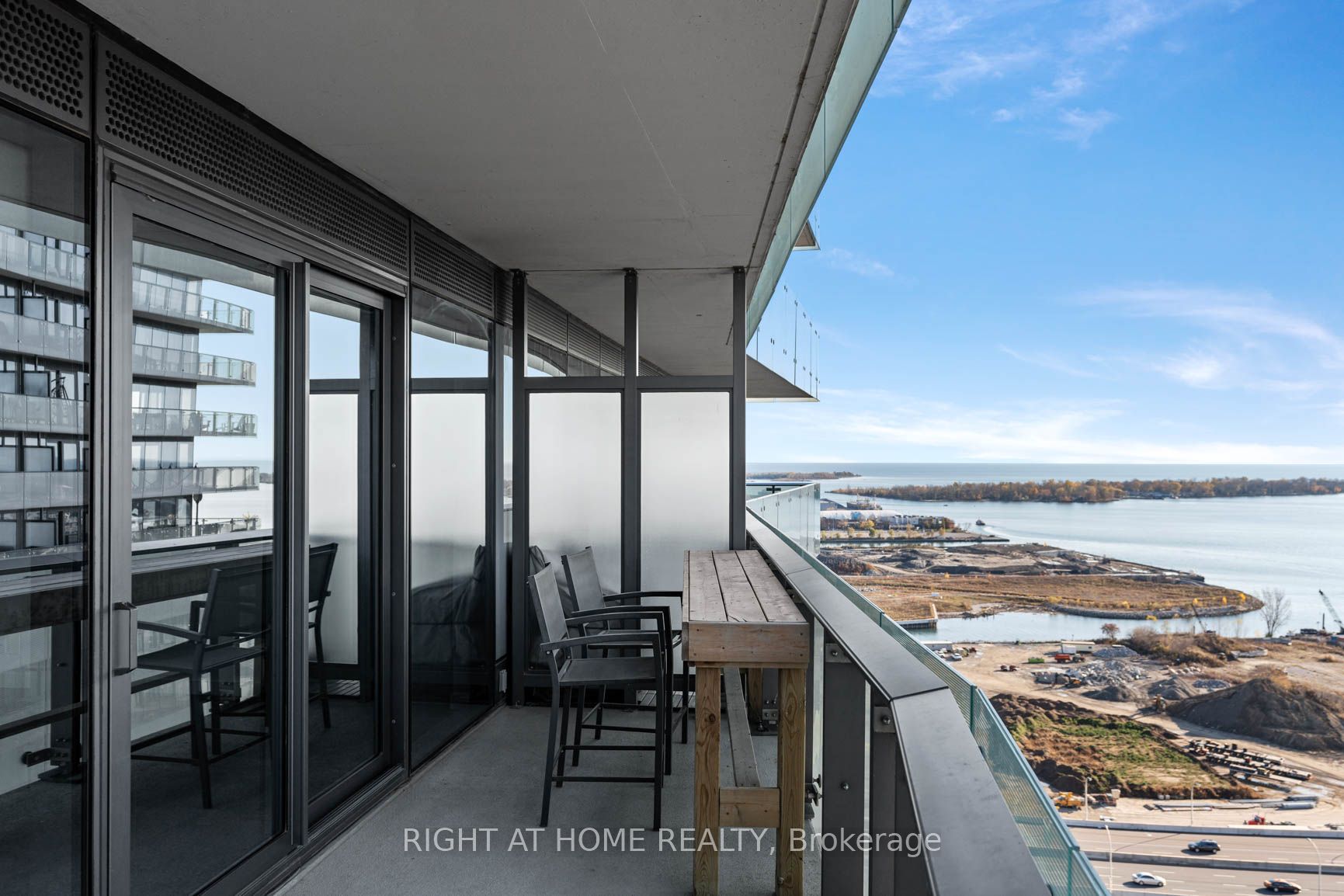390 Cherry St 2501