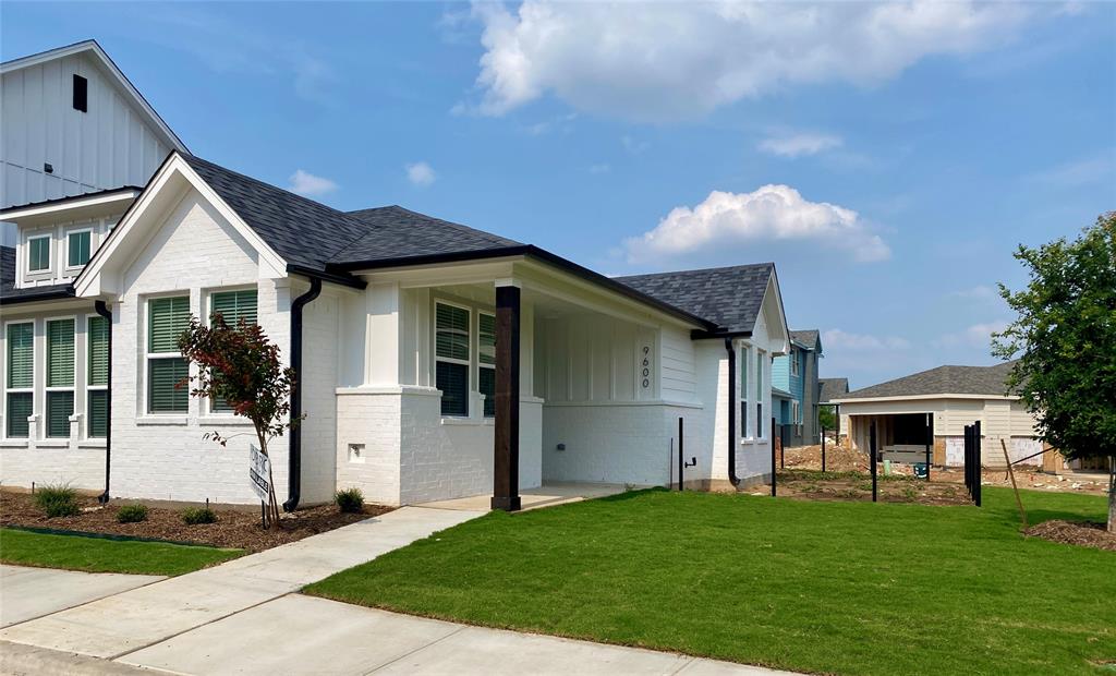Exquisite townhome in a new community! Located minutes from Eagle Mt Lake, this ONE-story home offers modern farmhouse design with numerous upgrades. Featuring spacious rooms, a large utility room with a sink, and extra storage, this home boasts ceramic wood-like tile floors and granite countertops. Enjoy the convenience of a 2-car garage and yard to relax. Situated near great schools, this community is just minutes away from Fort Worth's cultural district, downtown, and restaurants. The open floor plan showcases an incredible kitchen with stainless steel appliances, a large breakfast bar with seating and eat in dining area. The master suite is generous in size, with a spacious master bath, walk in closet and dual sinks. Additional features include recessed lighting, and ceiling fans. Looking for a new place to call home this community includes front yard maintenance and convenience. Don't miss out on this incredible opportunity!