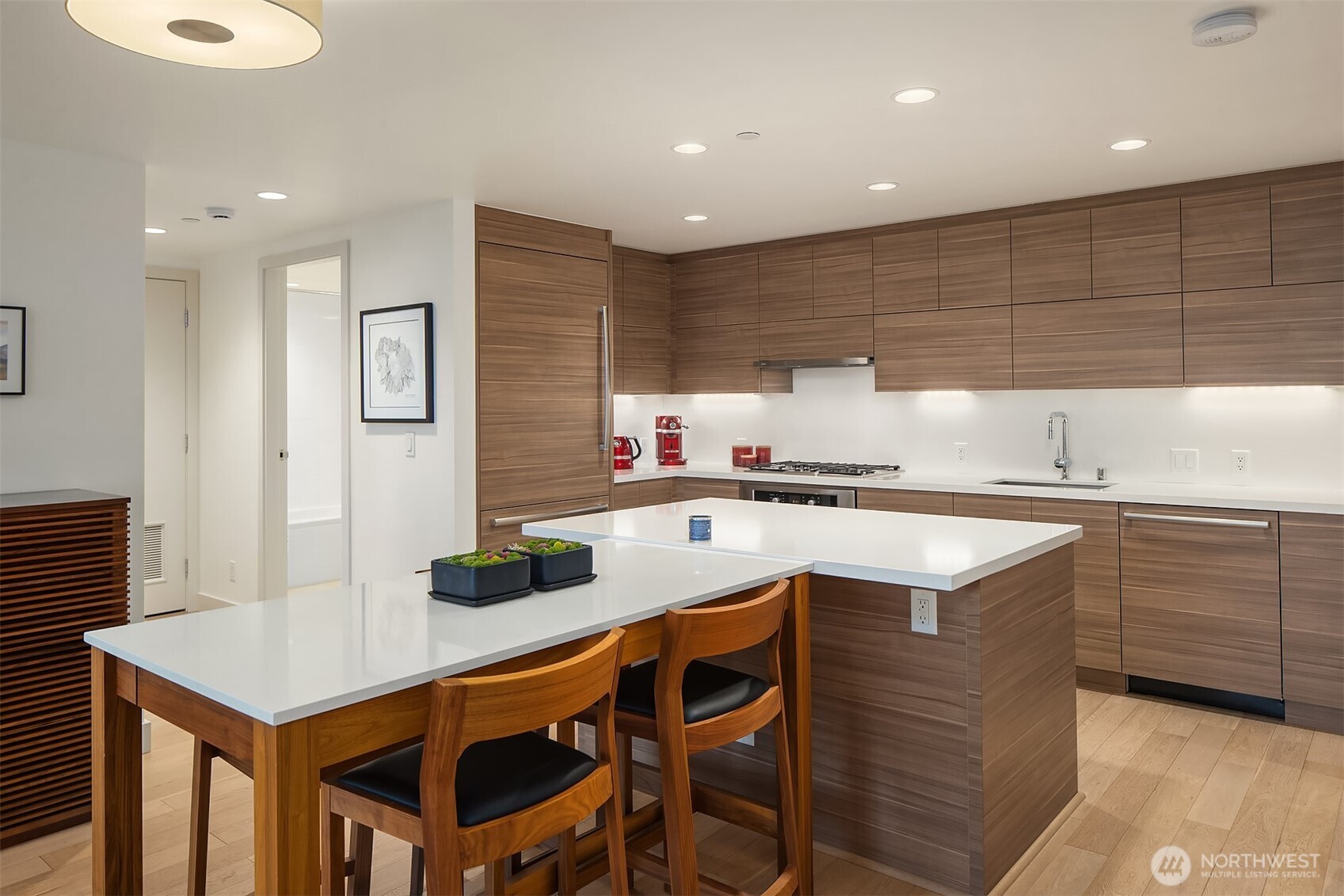 588 Bell Street #3704S, Seattle, WA 98121, listing photograph 11 of the residence