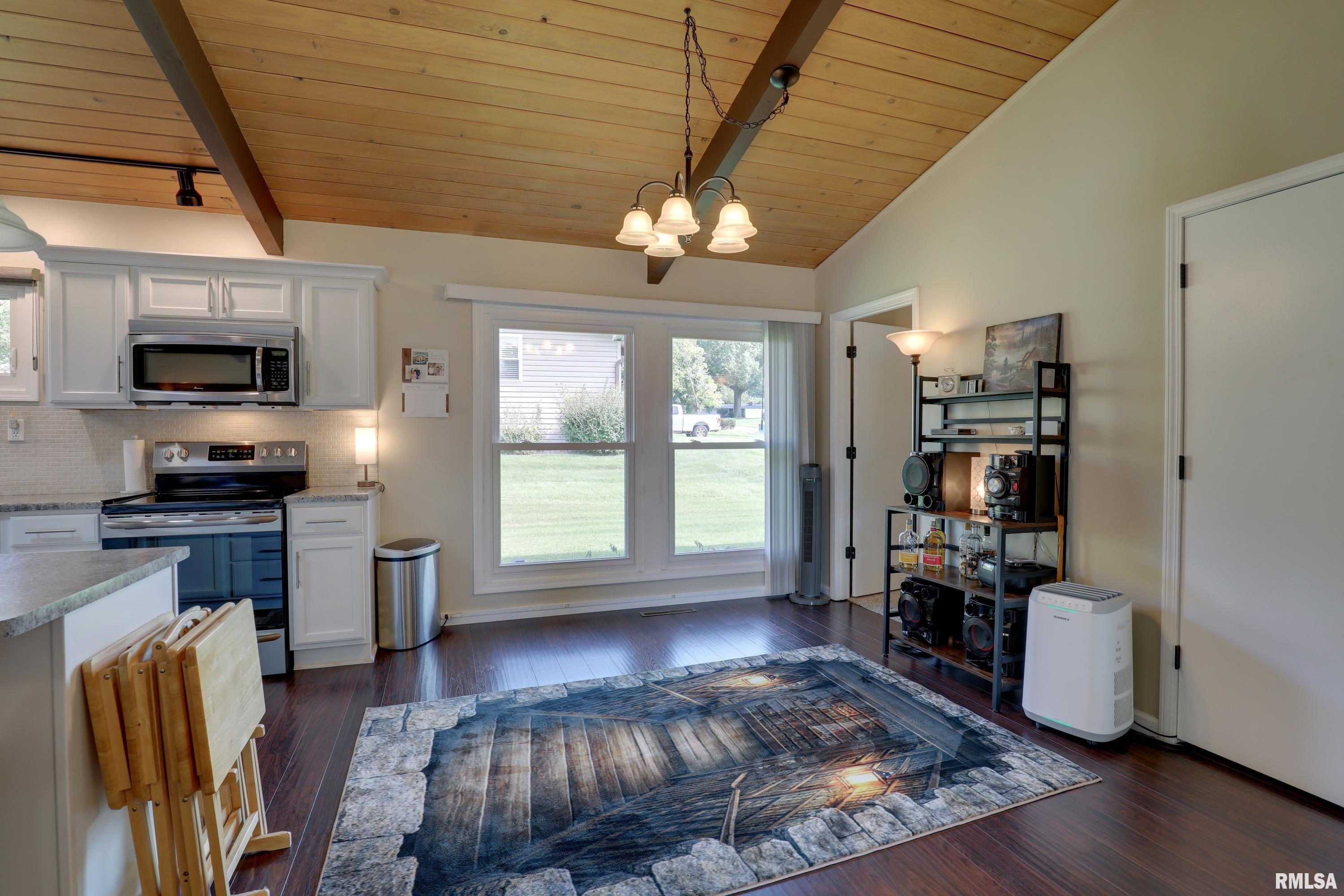 728 Ridgewood Drive