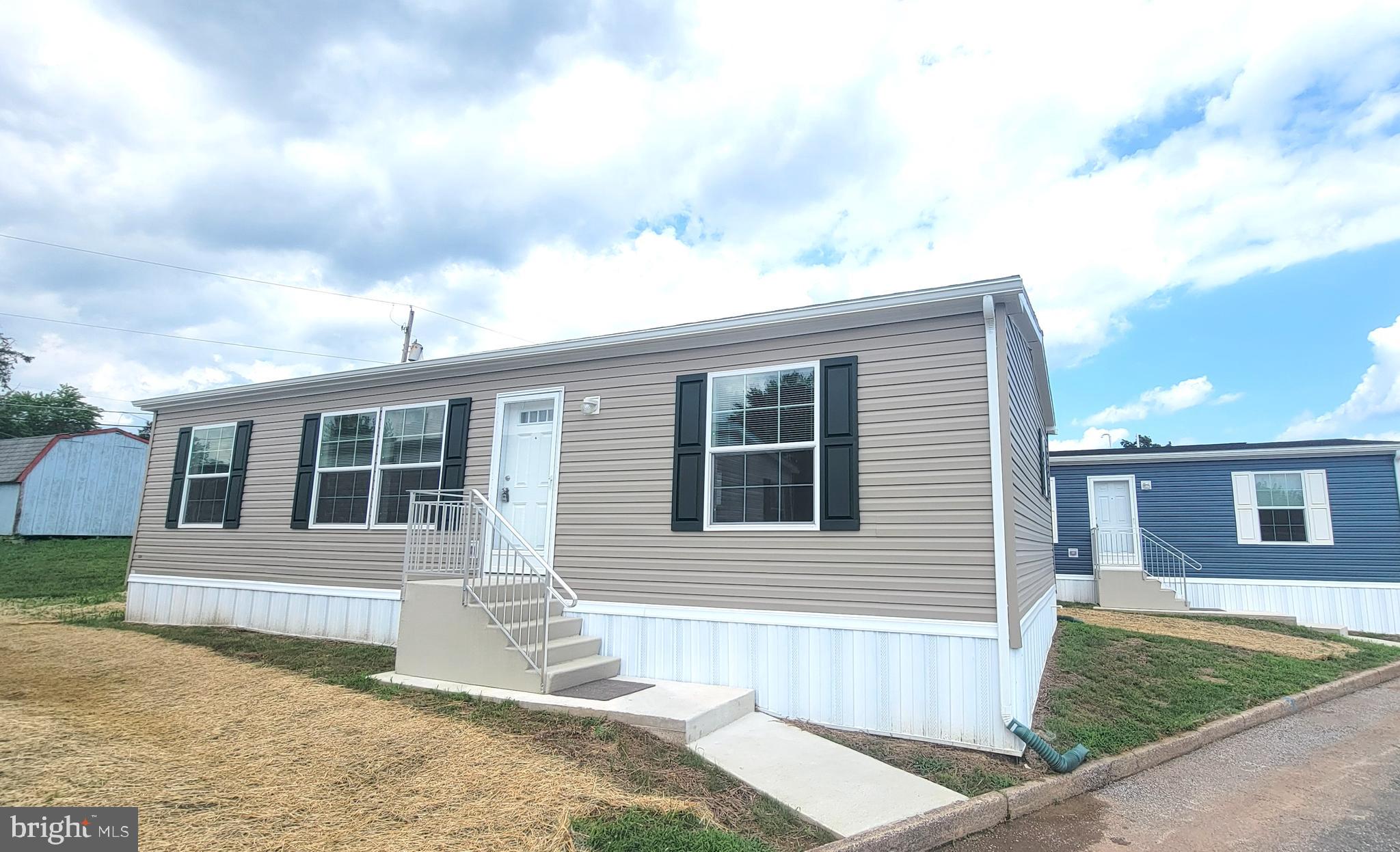 4 Joseph Ave  