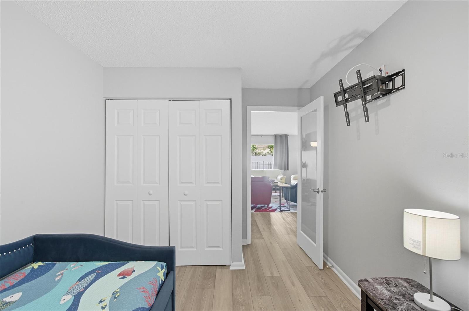 53 Cochise Court