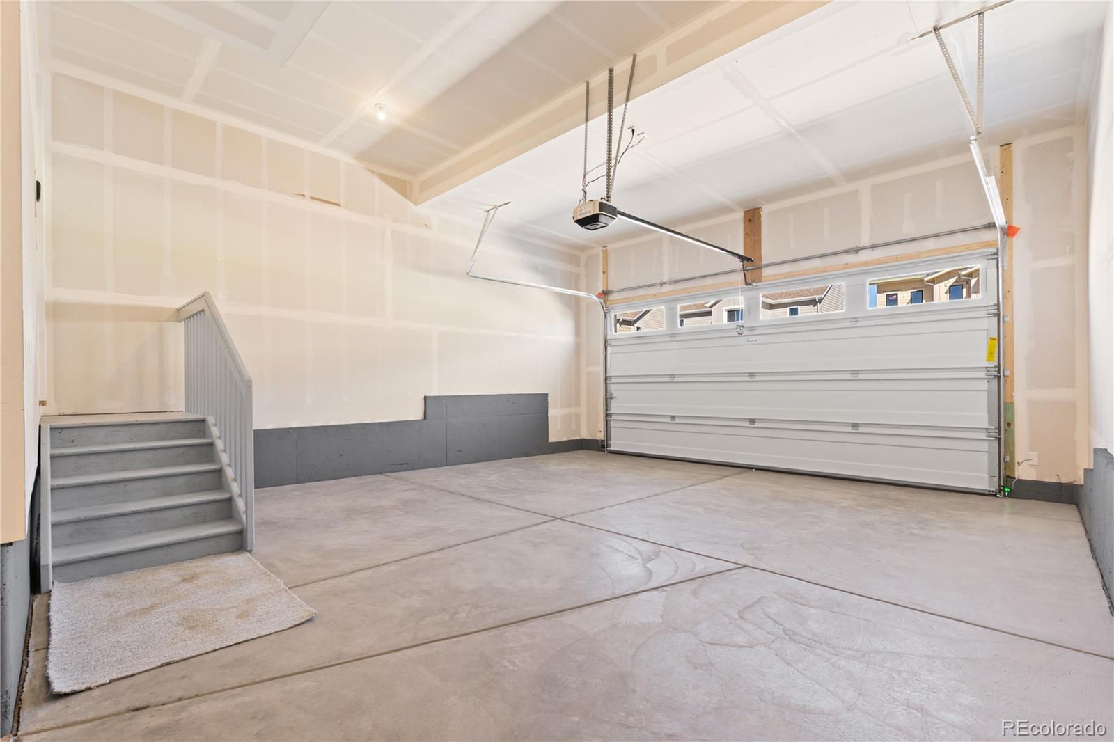 8892 Springsong Lane