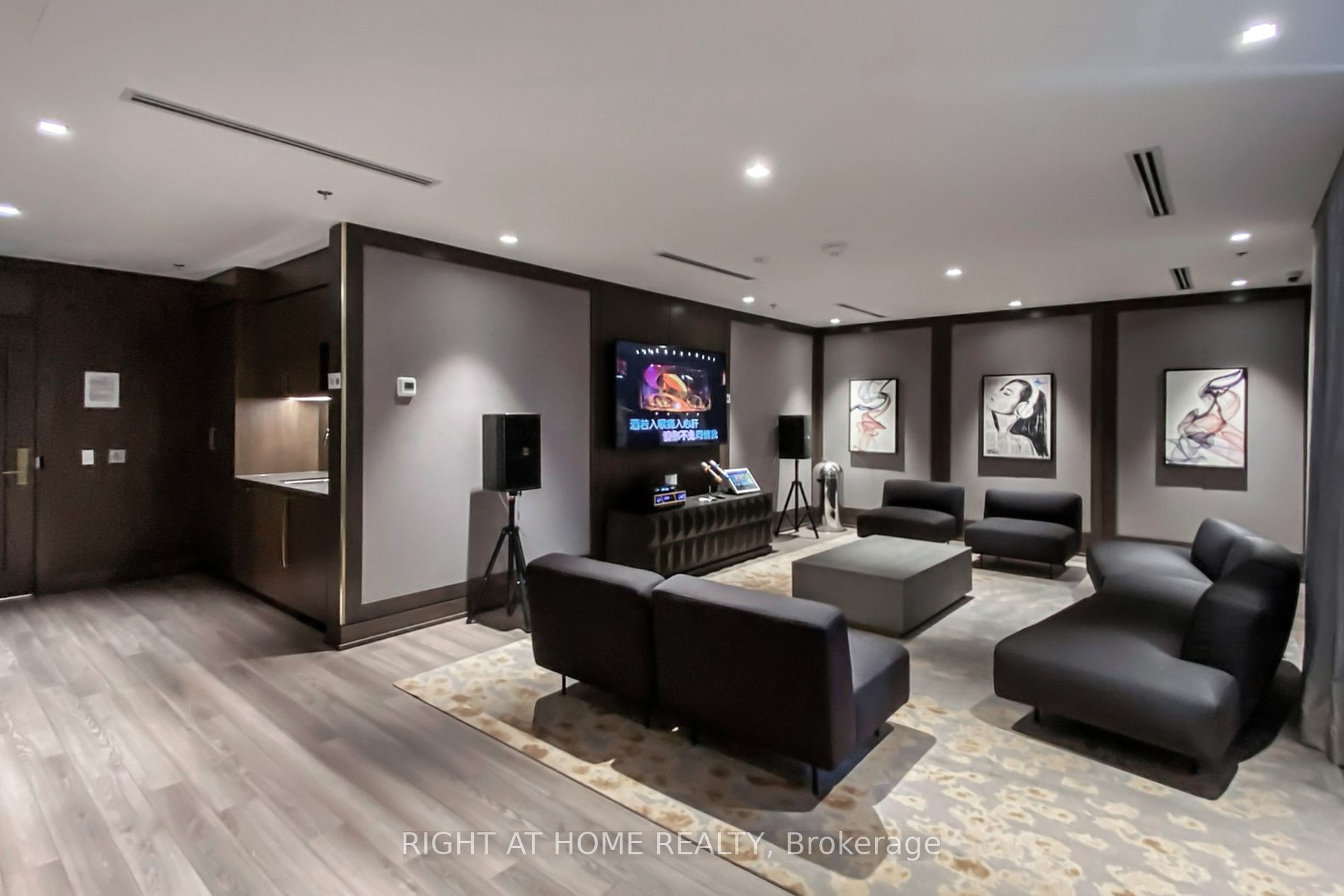 268 Buchanan Dr 501W