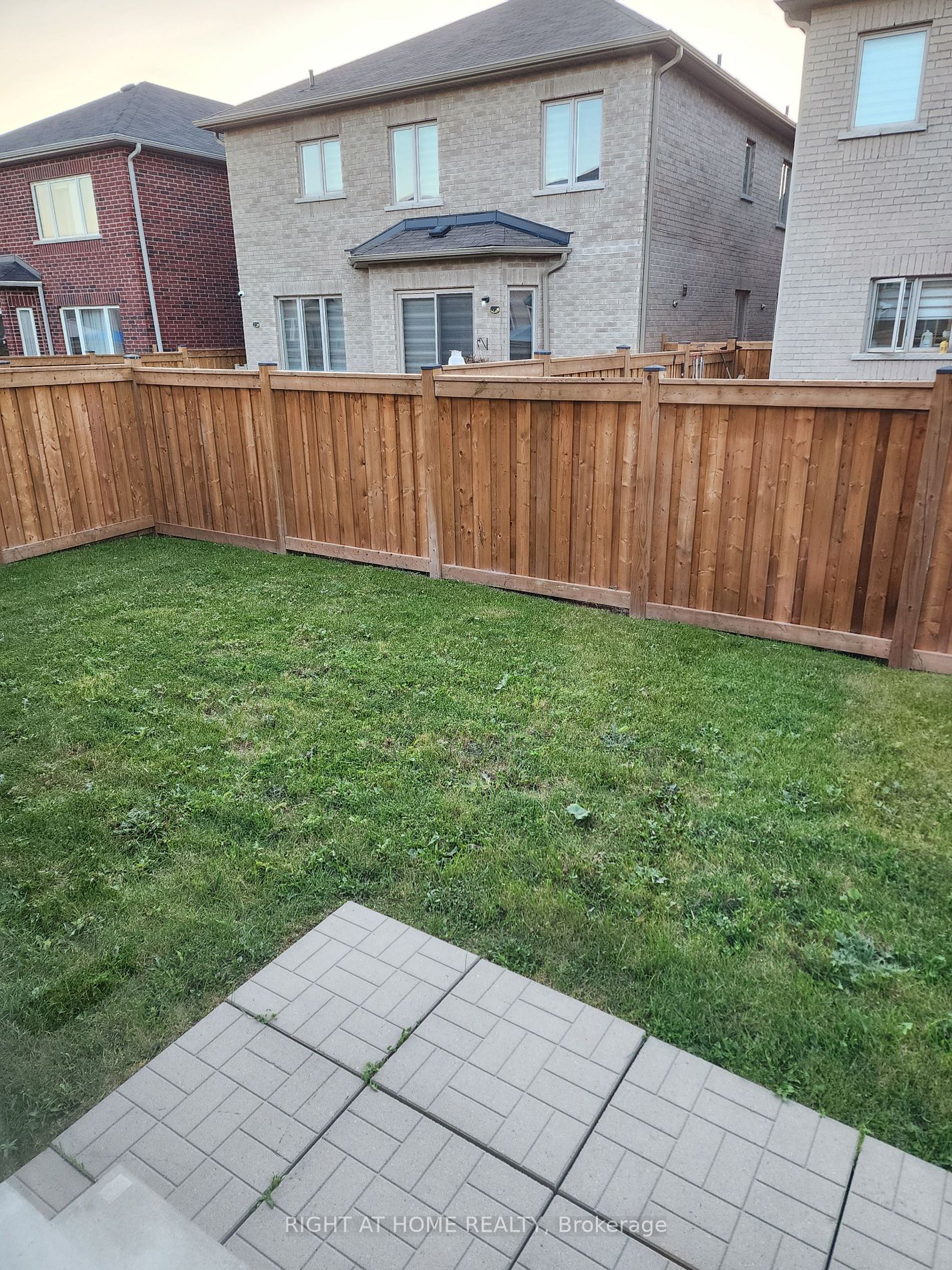 252 Belmore Crt