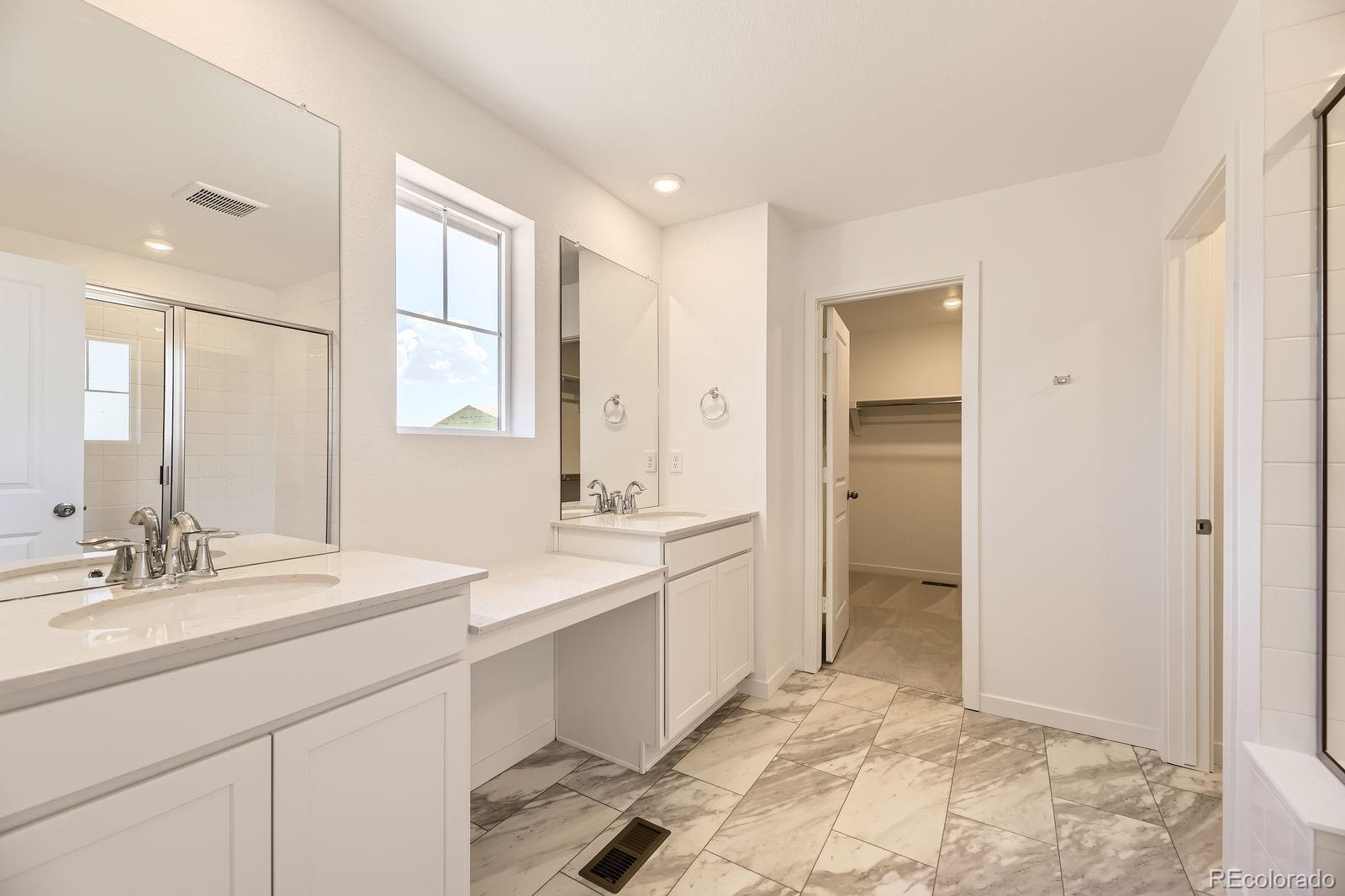 656 N Clubview Street