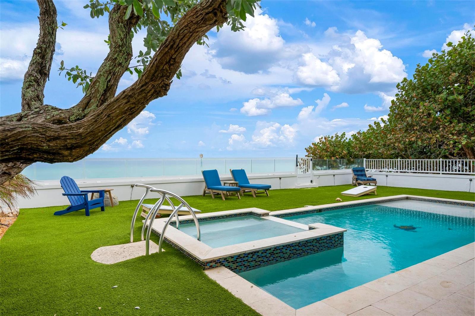 915 N Shore Drive