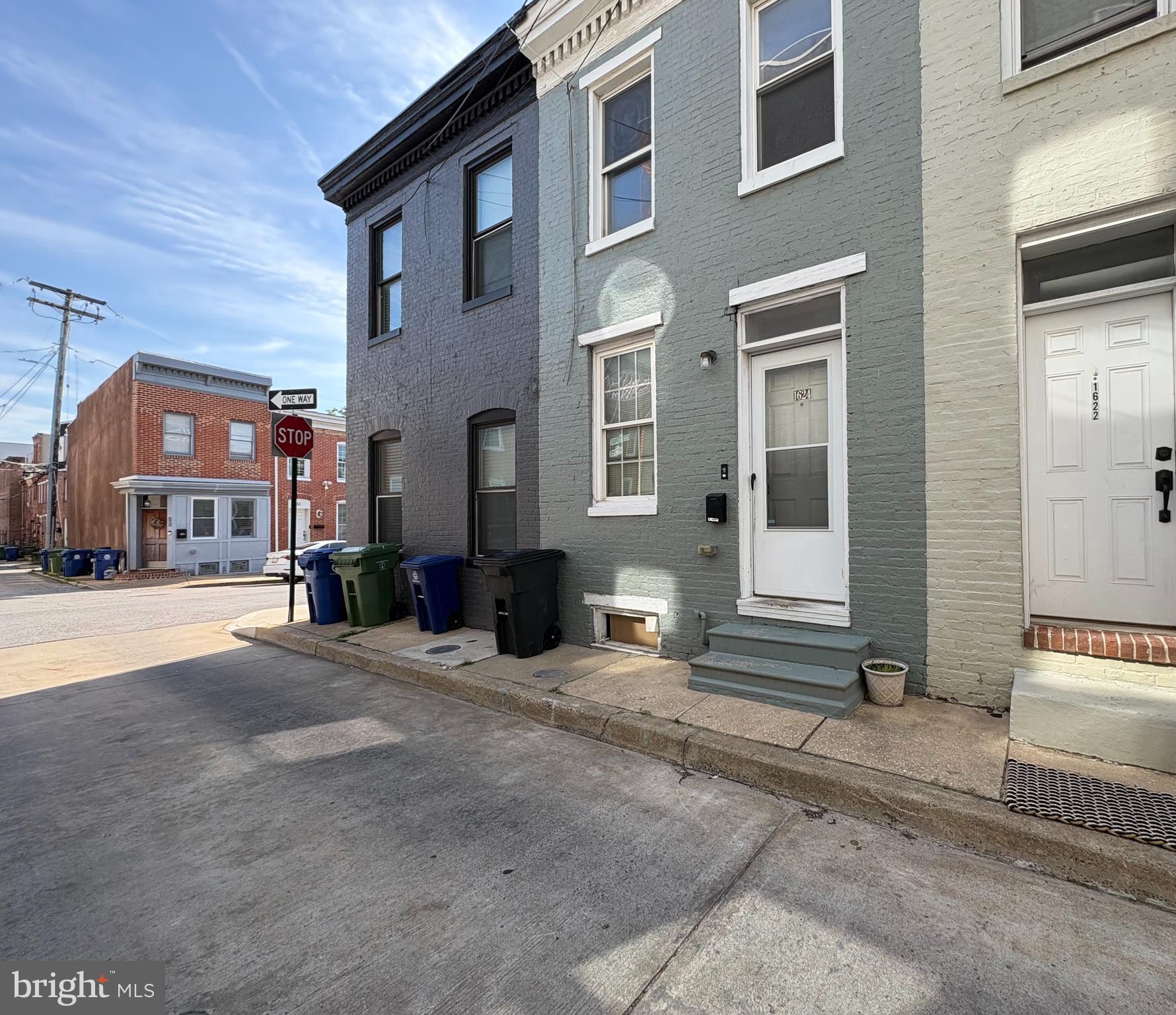 1624 Elkins Lane