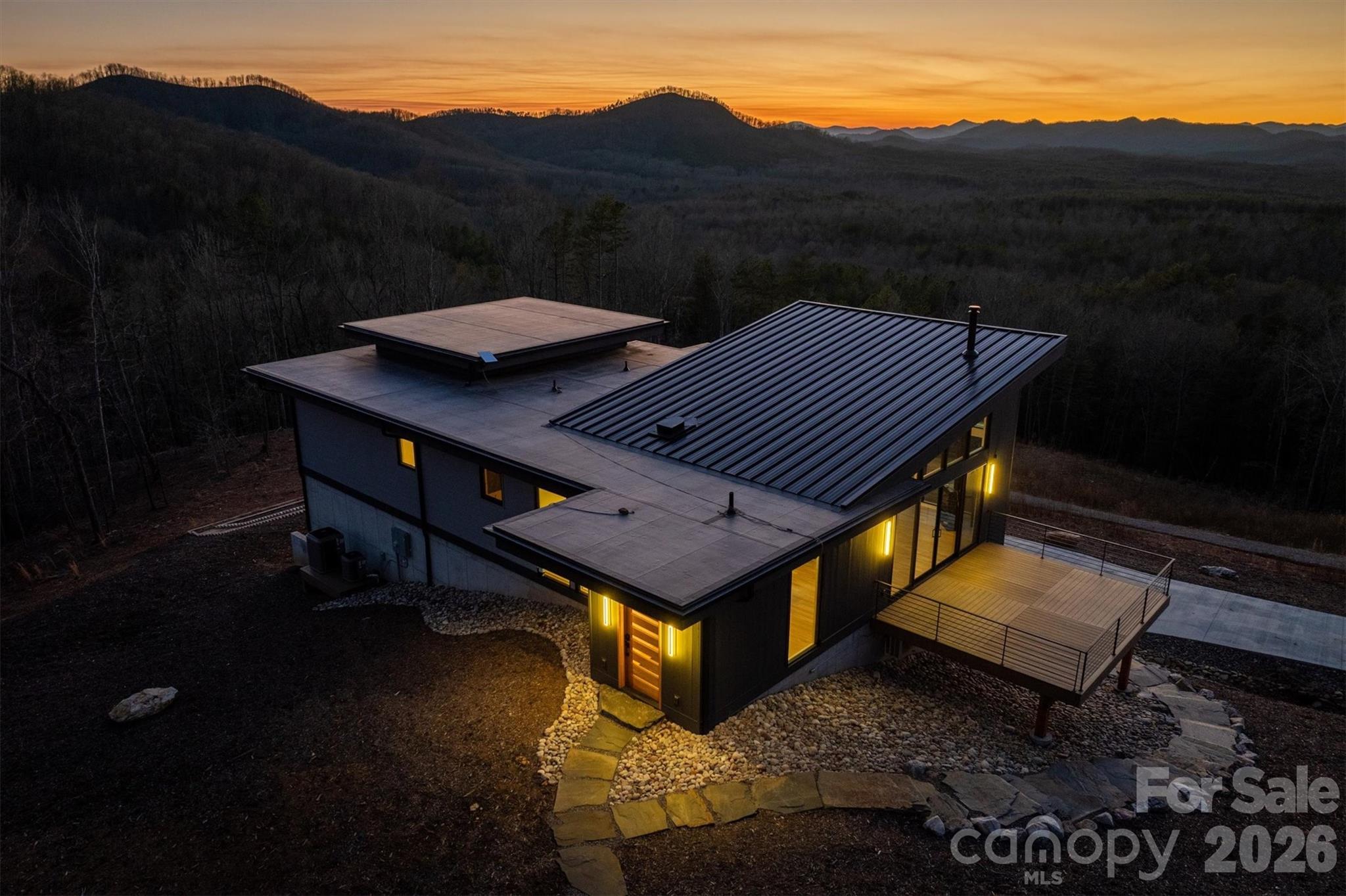 463 Summit Trail