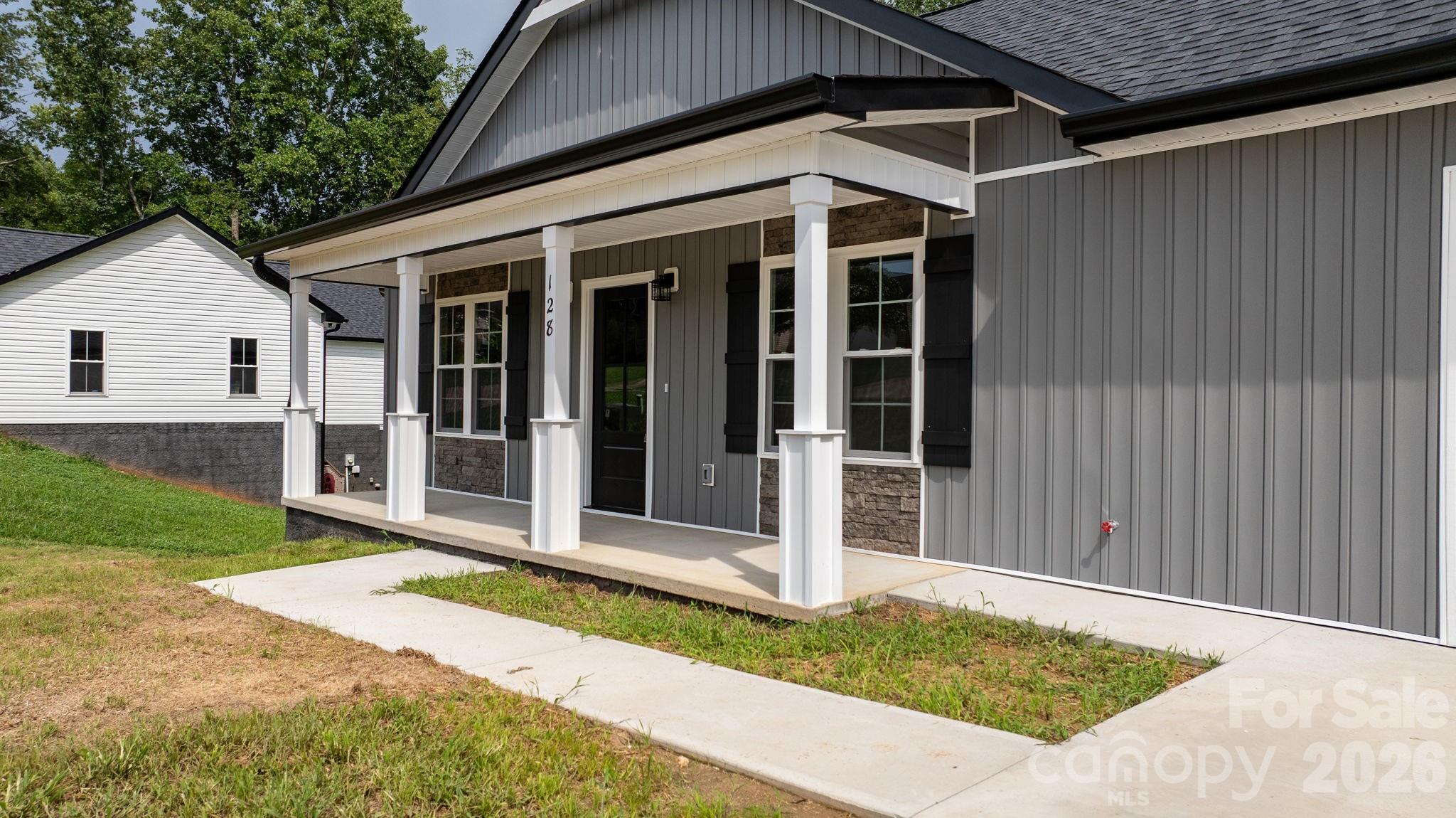 128 Buck Shoals Circle