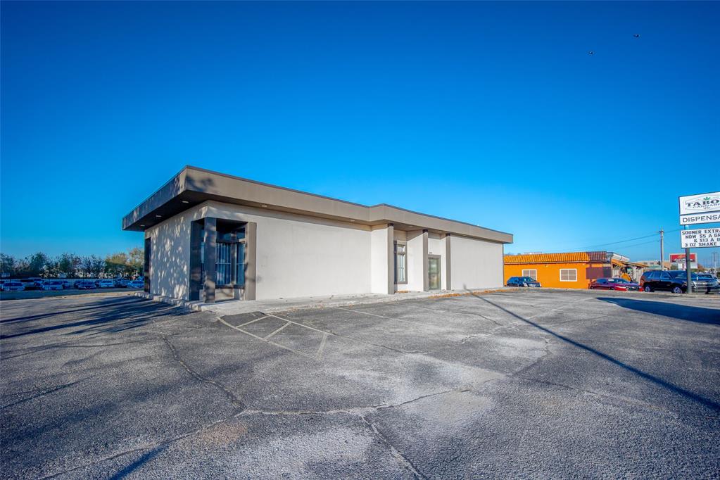 FOR LEASE! This retail property offers excellent visibility and functionality, featuring a wide-open retail floor plan, two offices, a storage area, and one restroom. The site includes 20 dedicated parking spaces and a prominent pylon sign for strong street presence. Conveniently located on the north side of SW 59th Street near South Pennsylvania Avenue, the property provides quick and easy access to the interstate system and is just minutes from downtown Oklahoma City. This versatile space is ideal for a variety of retail or service-based users seeking a high-traffic, accessible location.